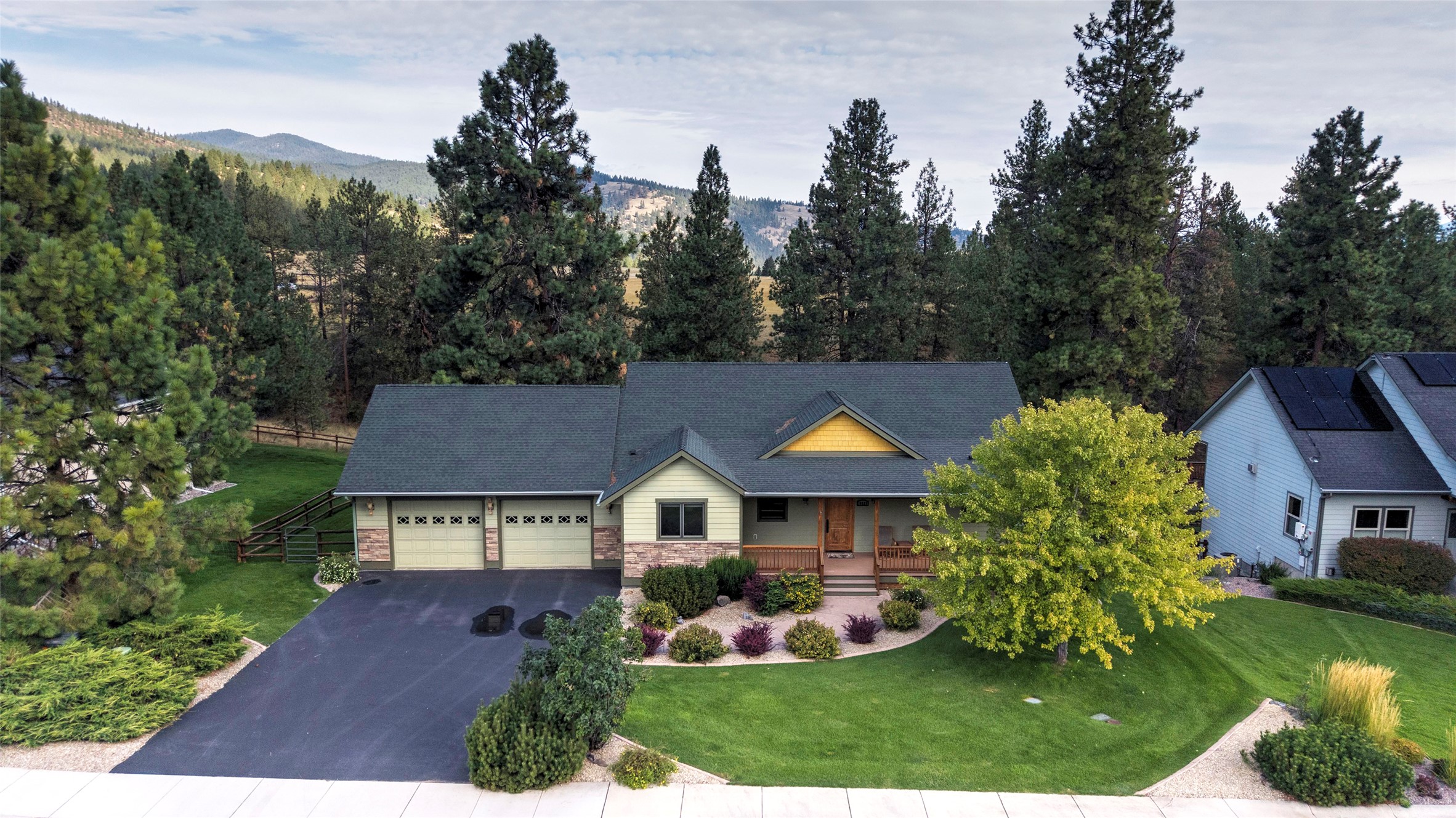 10529 Coulter Pine Street Property Photo 1