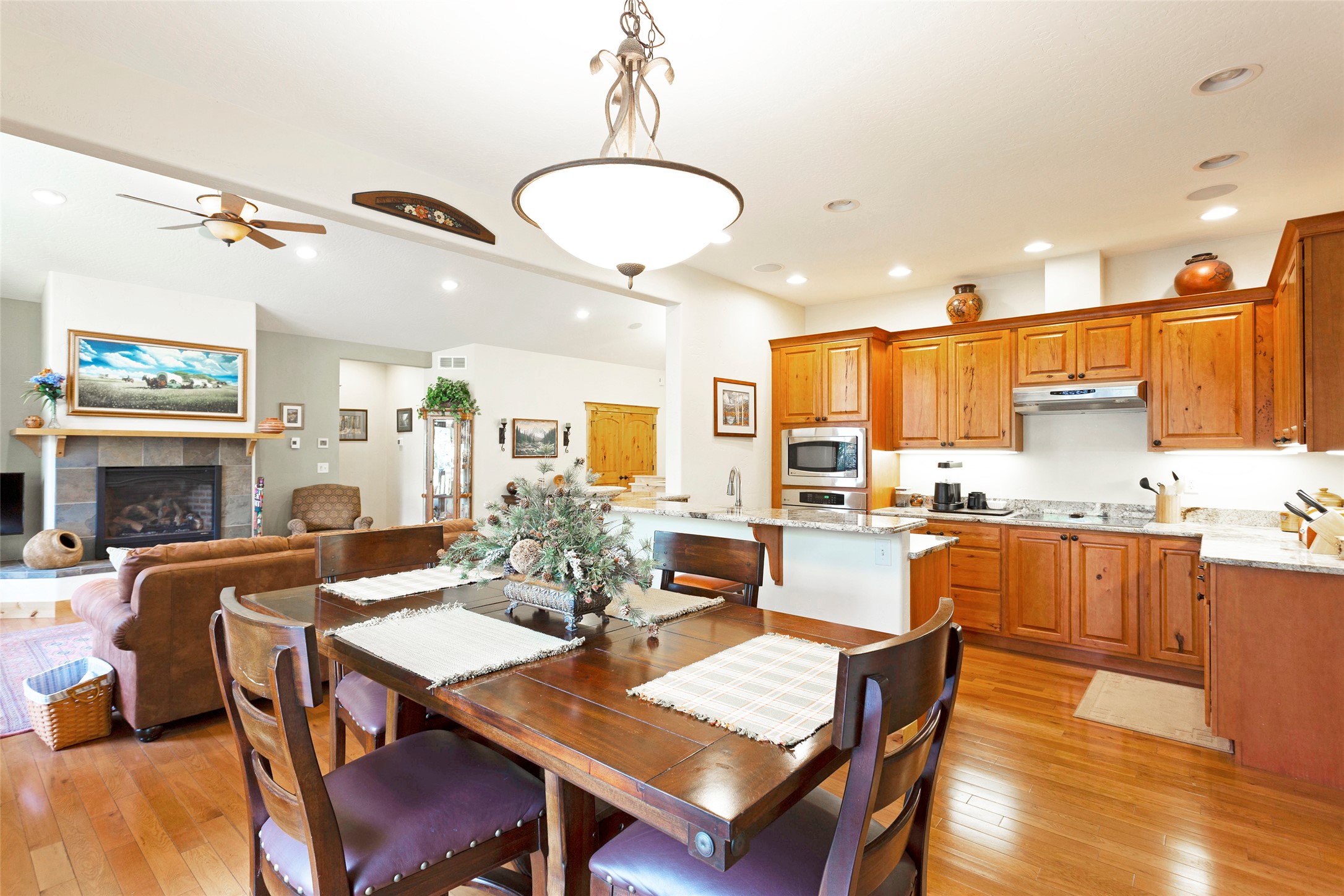 10529 Coulter Pine Street Property Photo 14