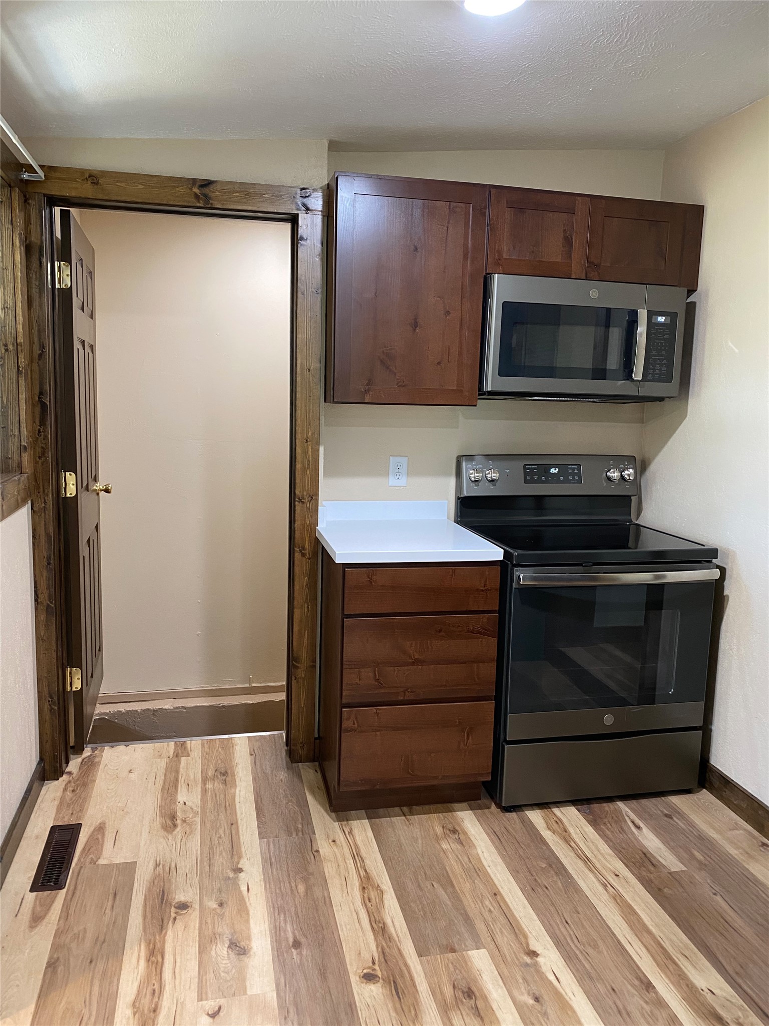 604 5th Street N Property Photo 3
