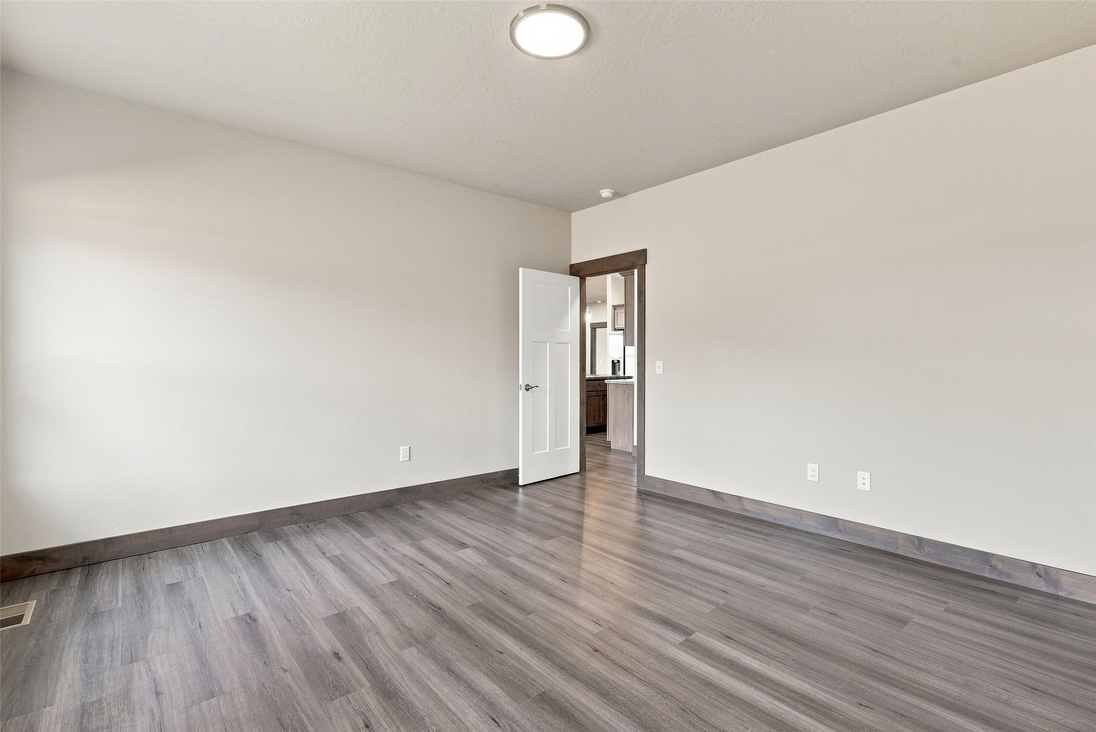 5244 High Meadow Drive Property Photo 23