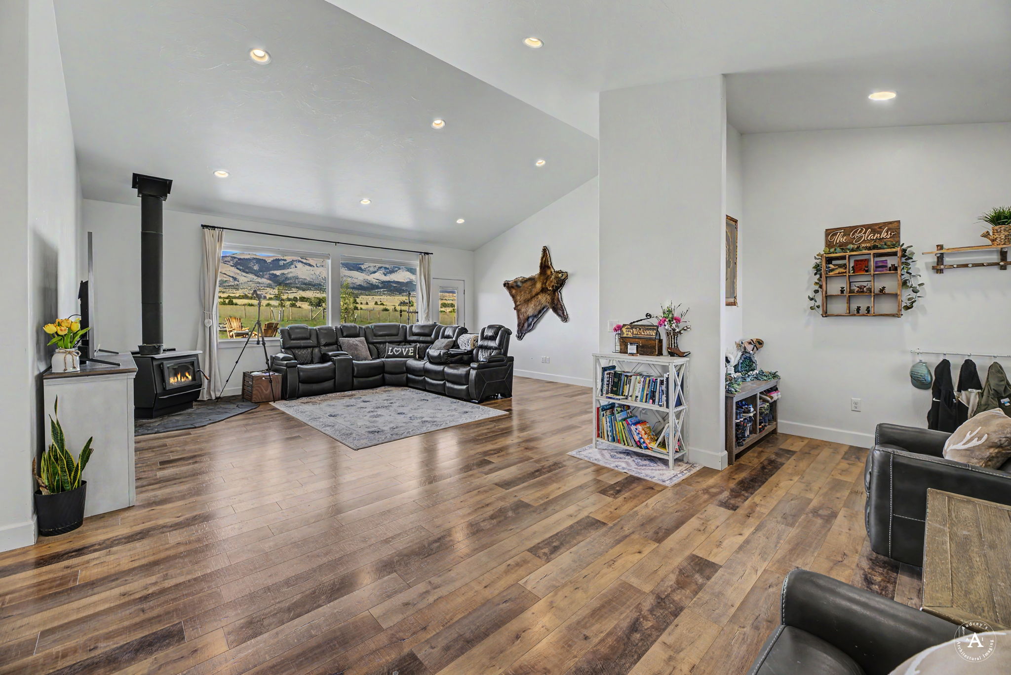 8 Wall Street Property Photo 8