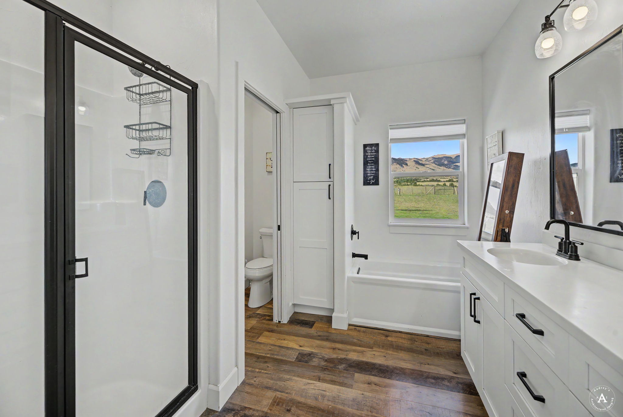 8 Wall Street Property Photo 18