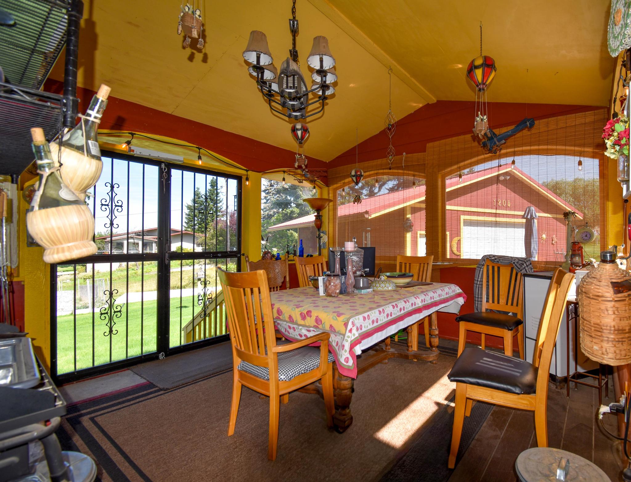 1205 11th Avenue E Property Photo 9