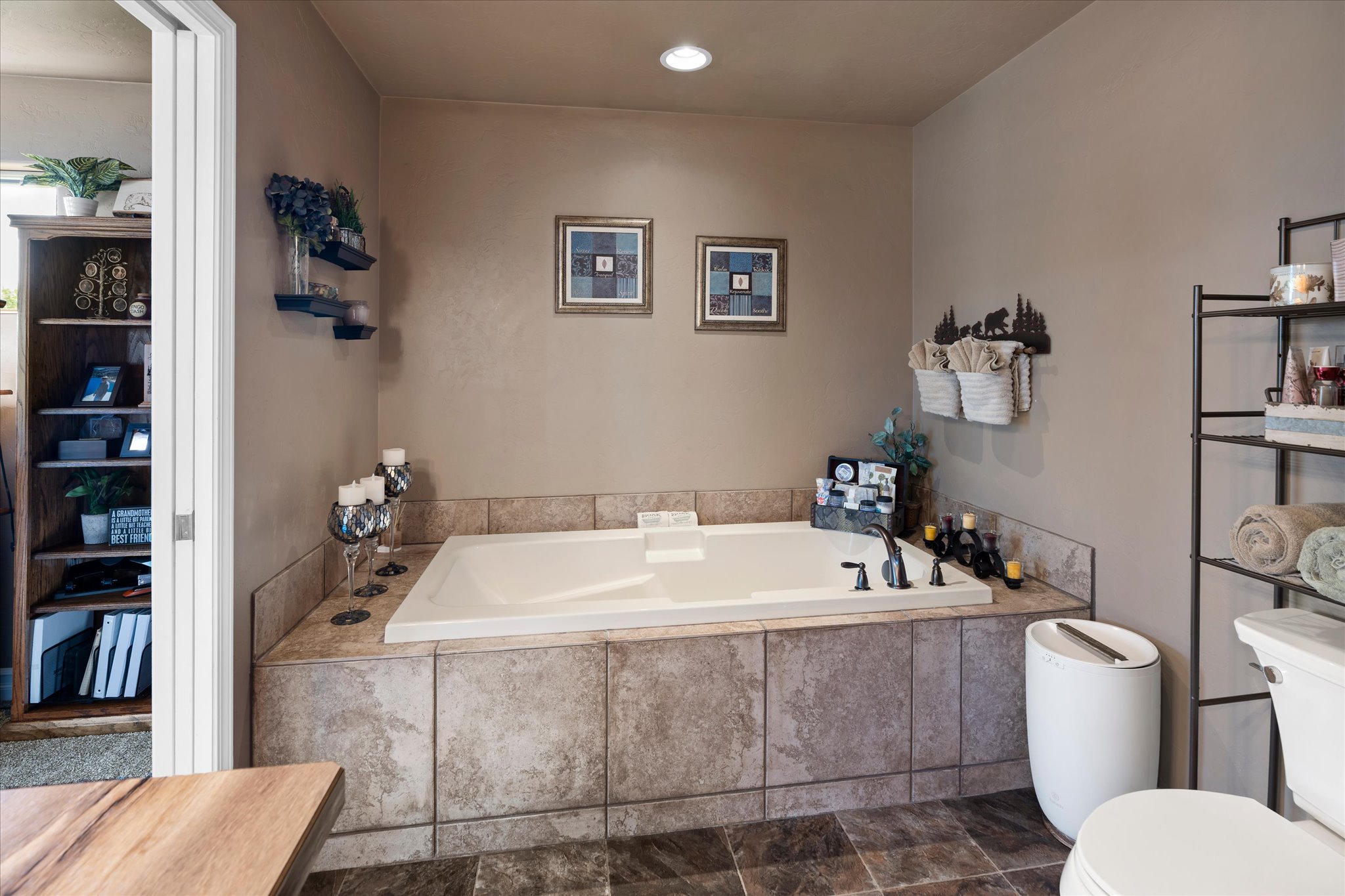 1201 Mill Creek Drive Property Photo 27