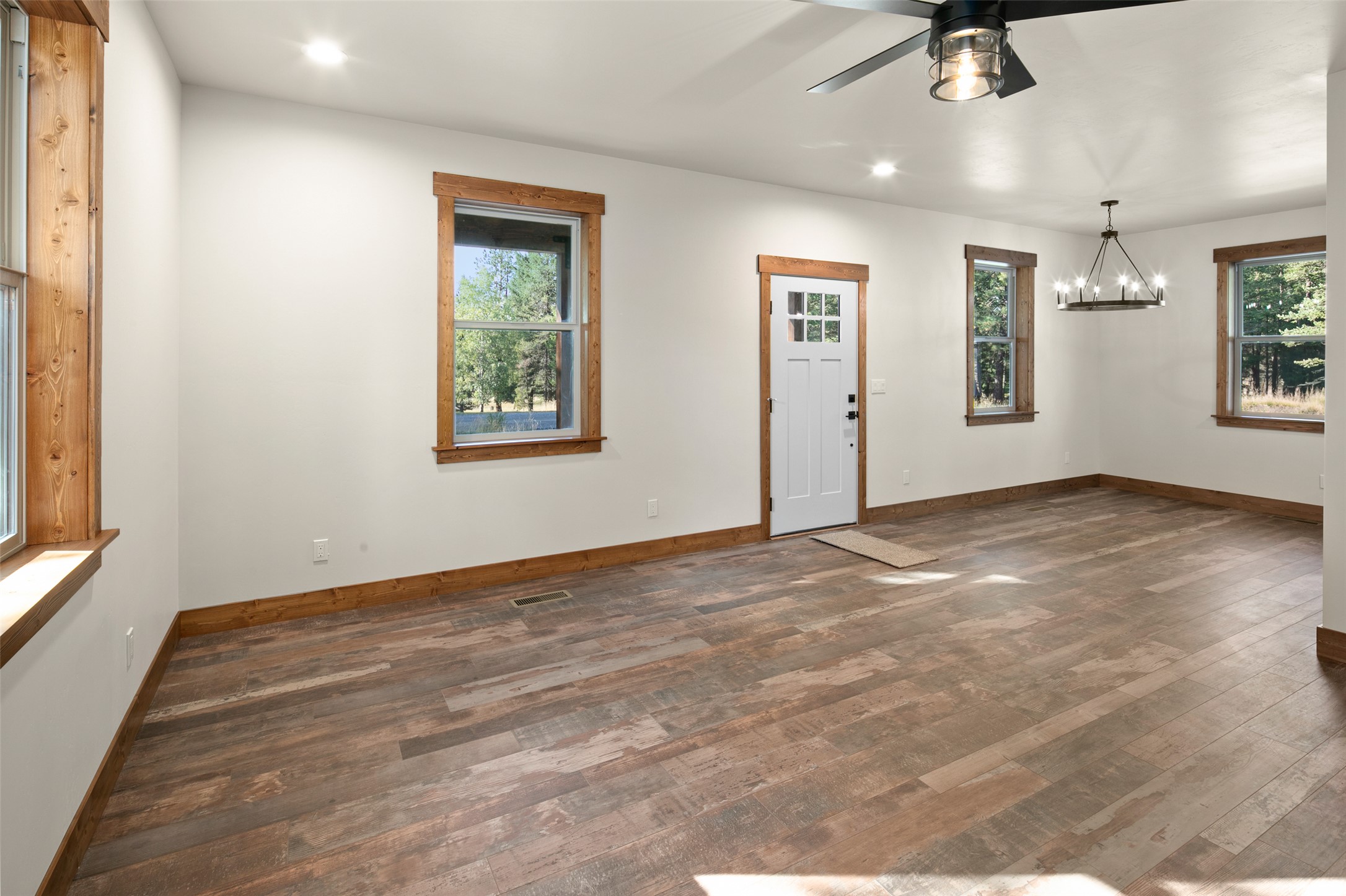 90 Forest Loop Property Photo 10