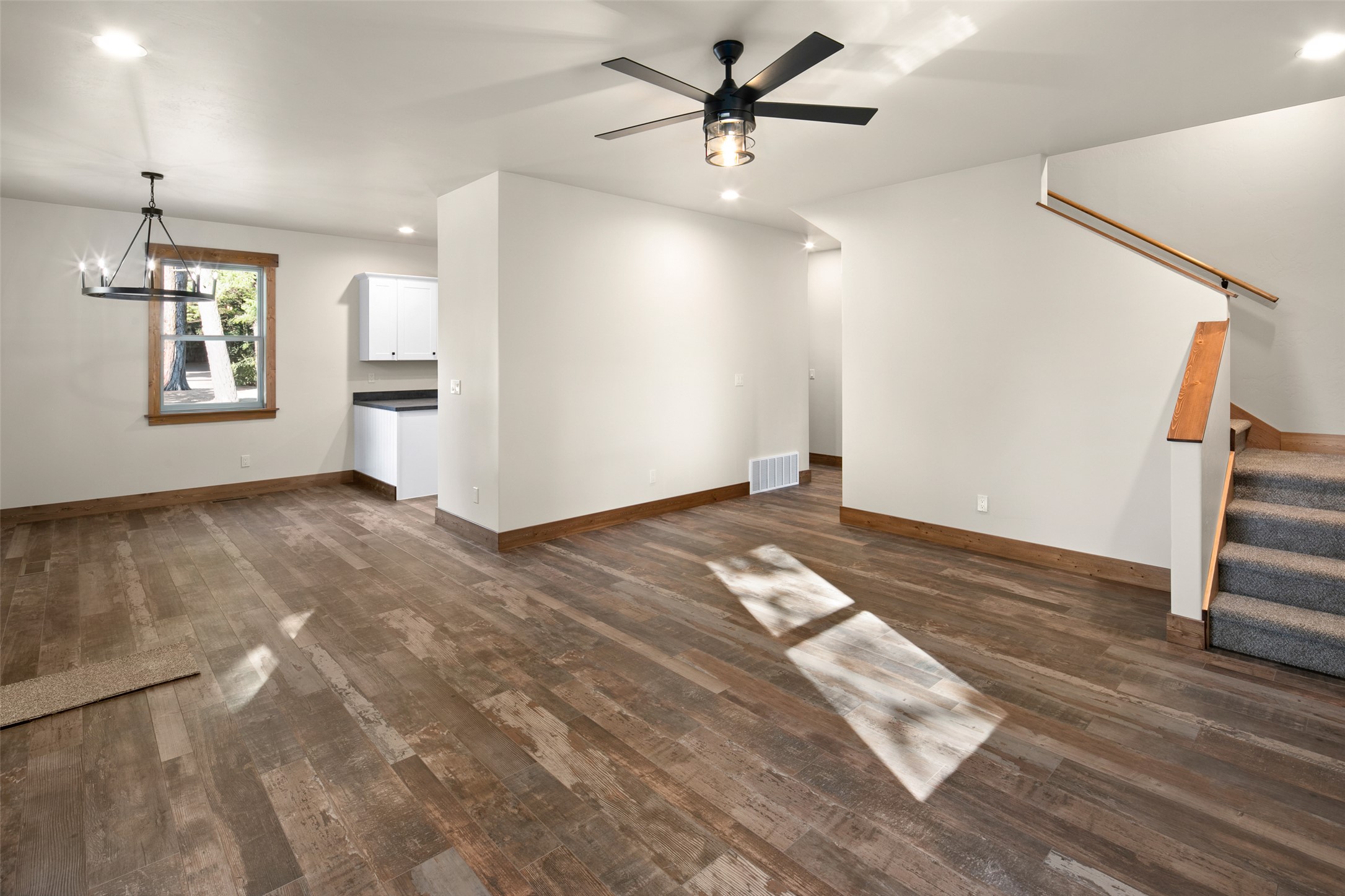 90 Forest Loop Property Photo 11