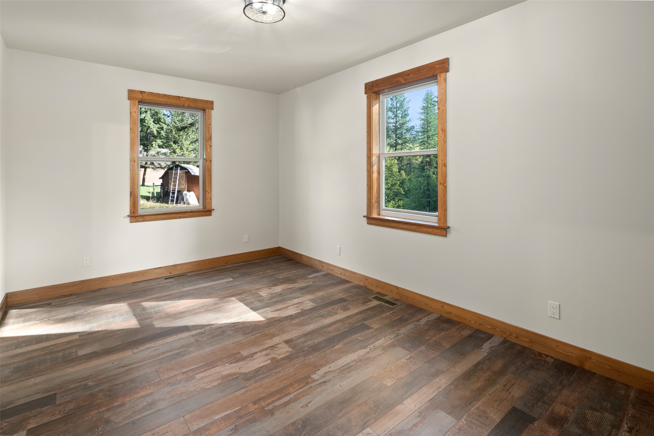 90 Forest Loop Property Photo 12