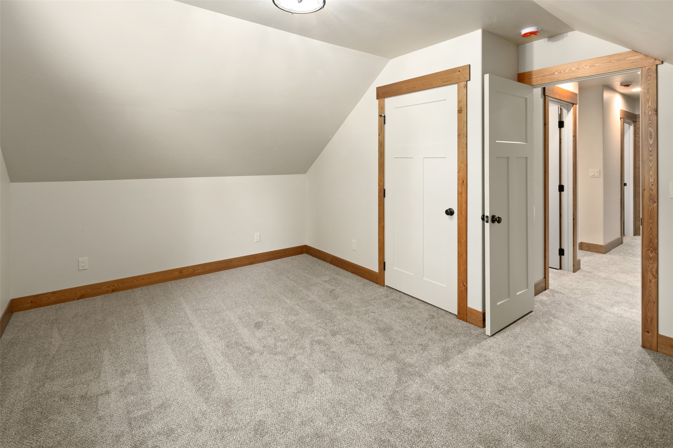 90 Forest Loop Property Photo 24
