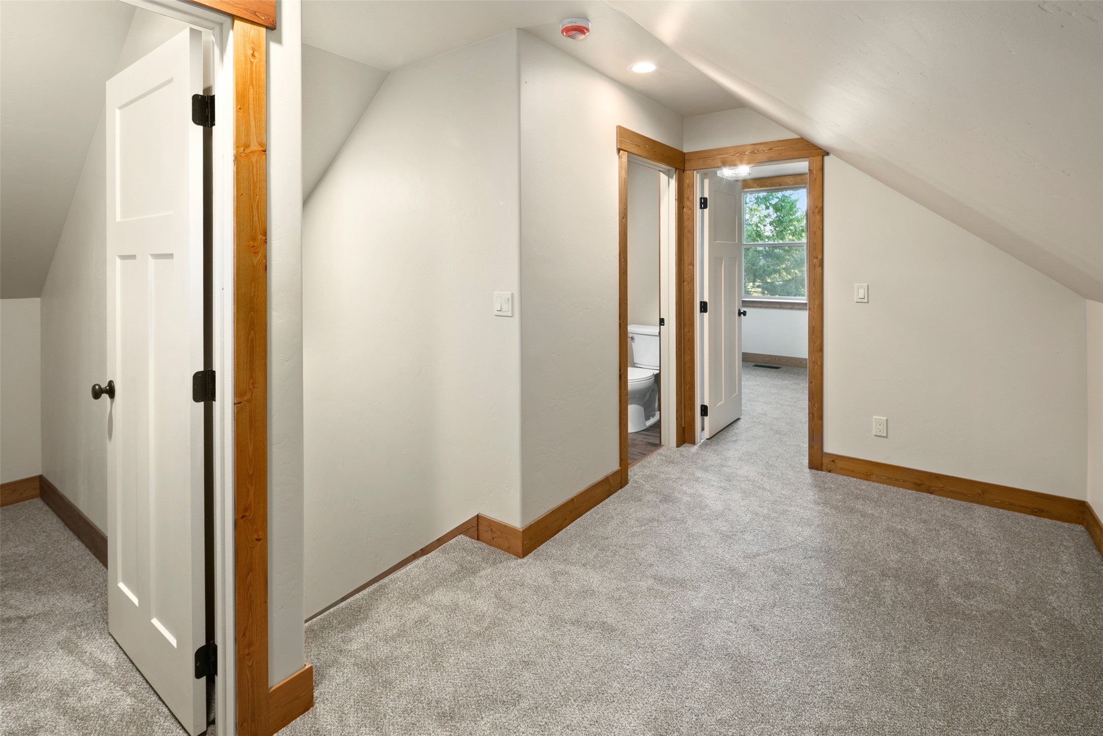 90 Forest Loop Property Photo 25