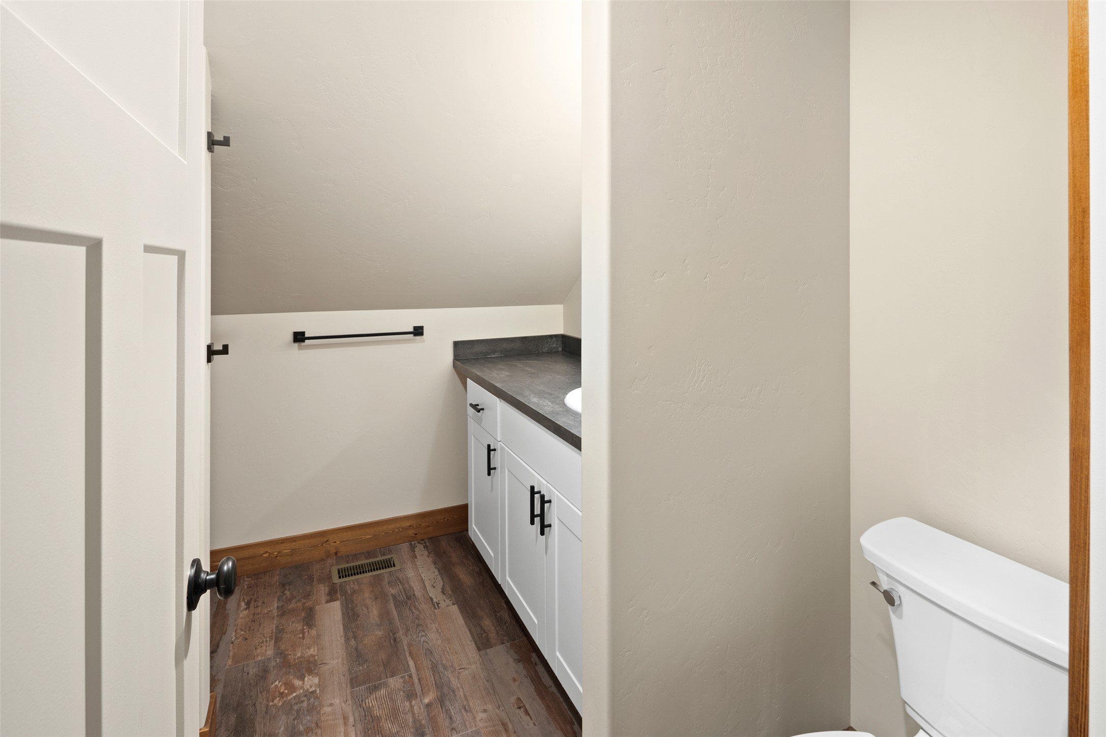 90 Forest Loop Property Photo 26