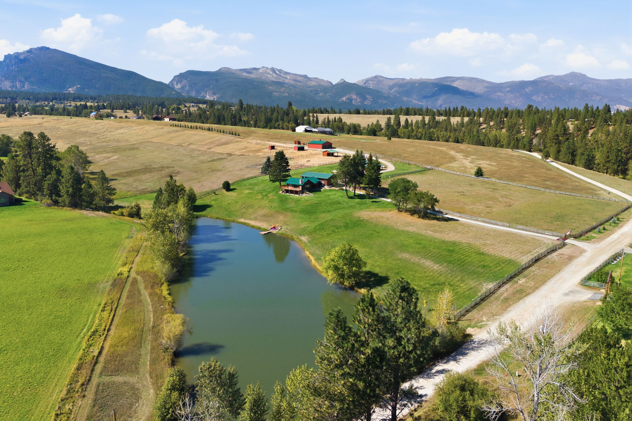 1335 Country Road Property Photo 2