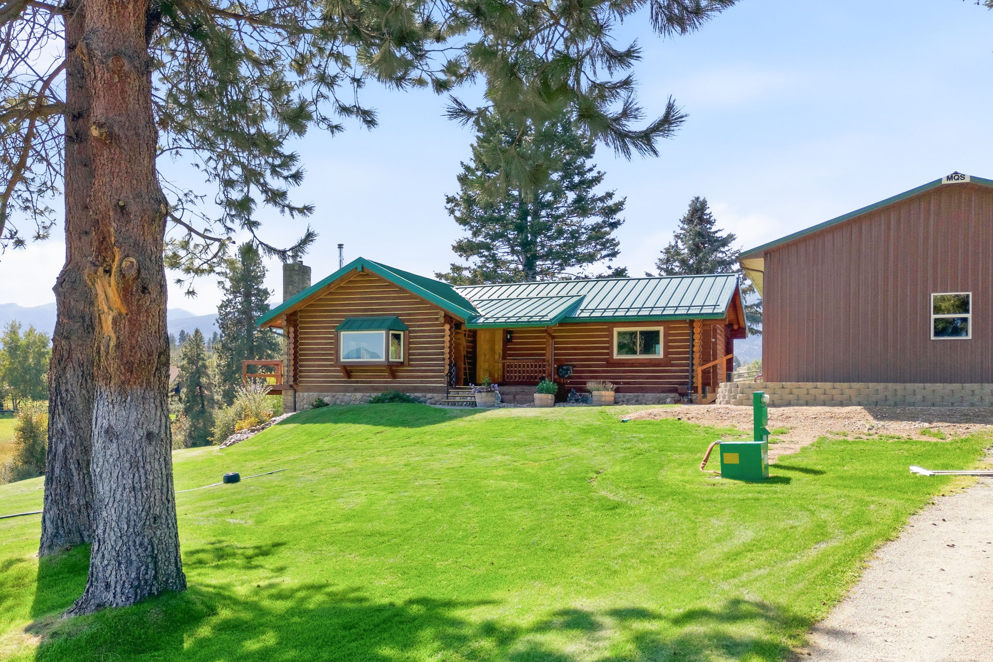 1335 Country Road Property Photo 8