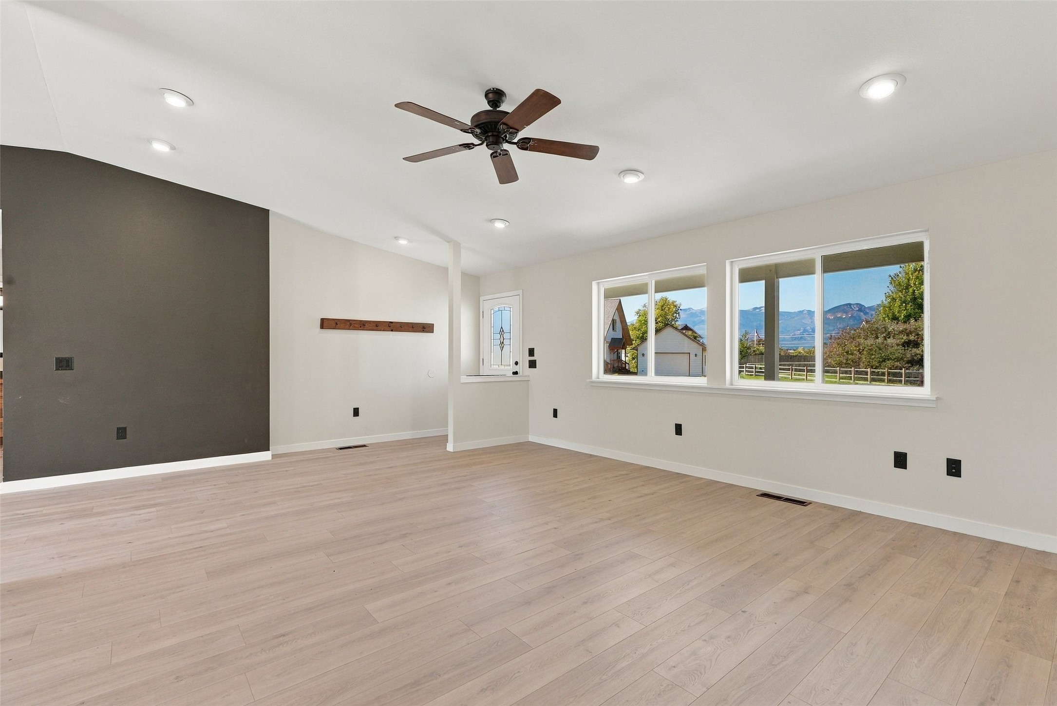 948 Brooks Avenue Property Photo 15