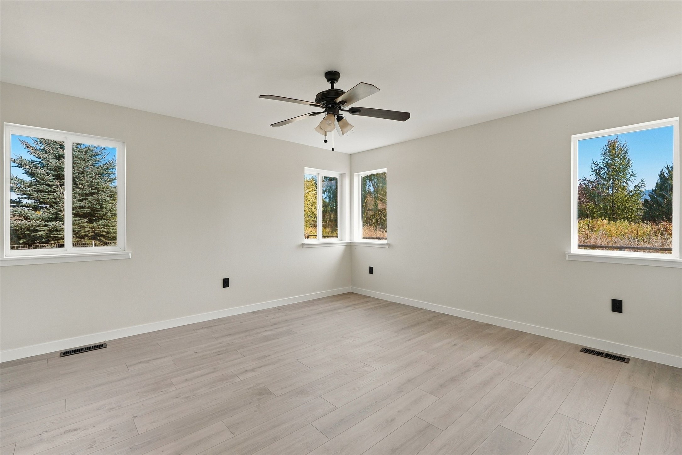 948 Brooks Avenue Property Photo 26