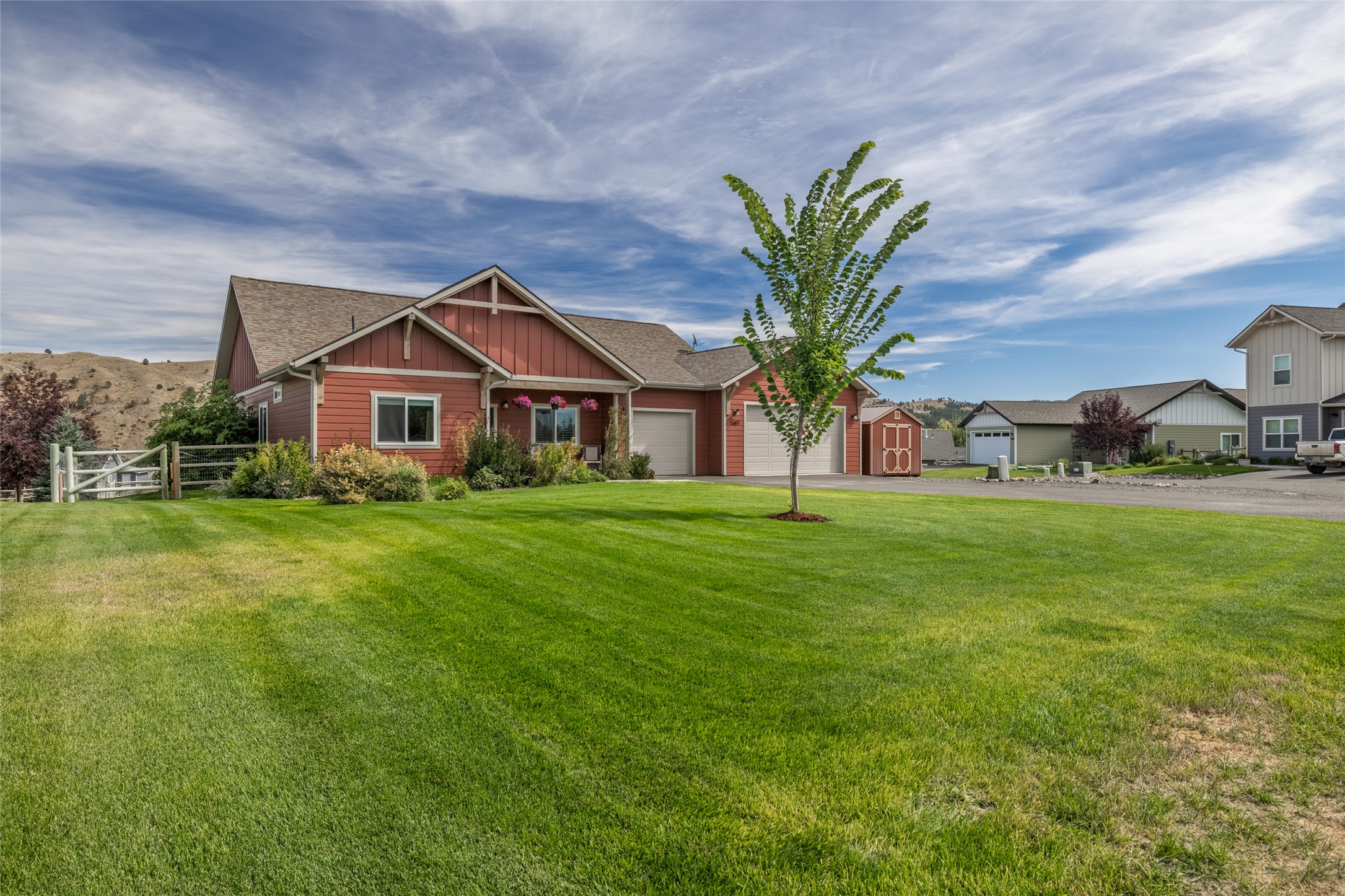 5487 Thimbleberry Loop Property Photo 2
