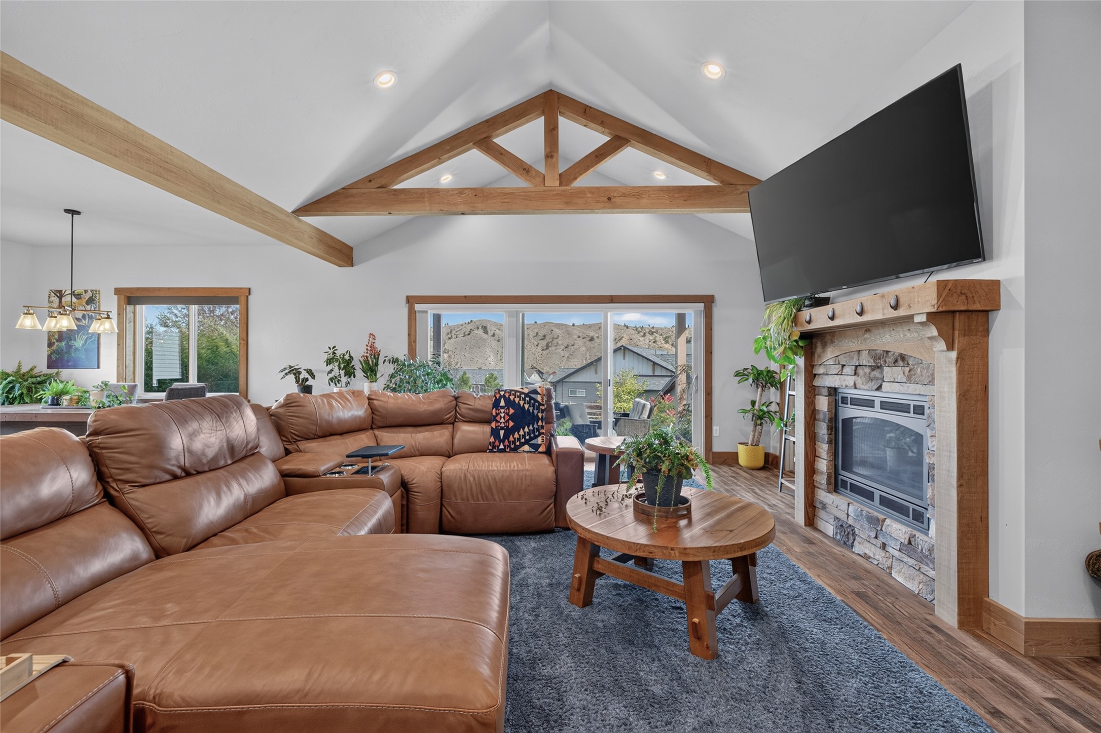 5487 Thimbleberry Loop Property Photo 6