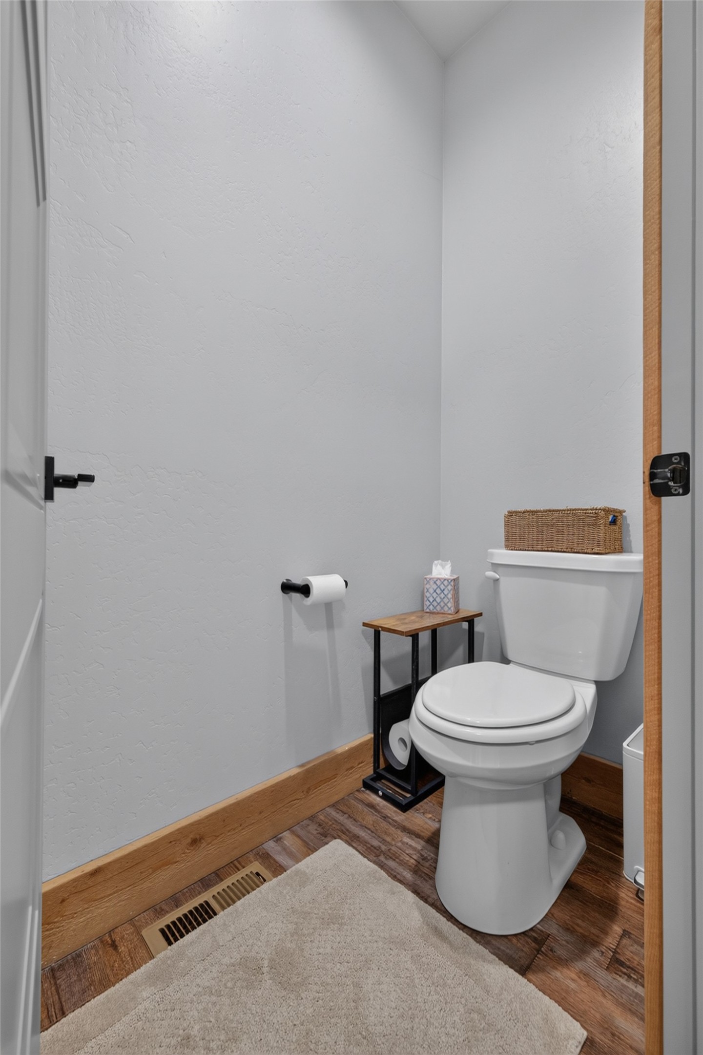 5487 Thimbleberry Loop Property Photo 28