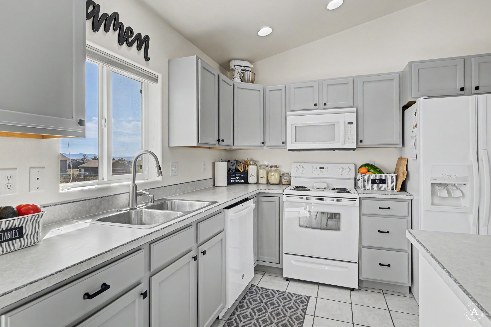 725 Pintail Court Property Photo 11
