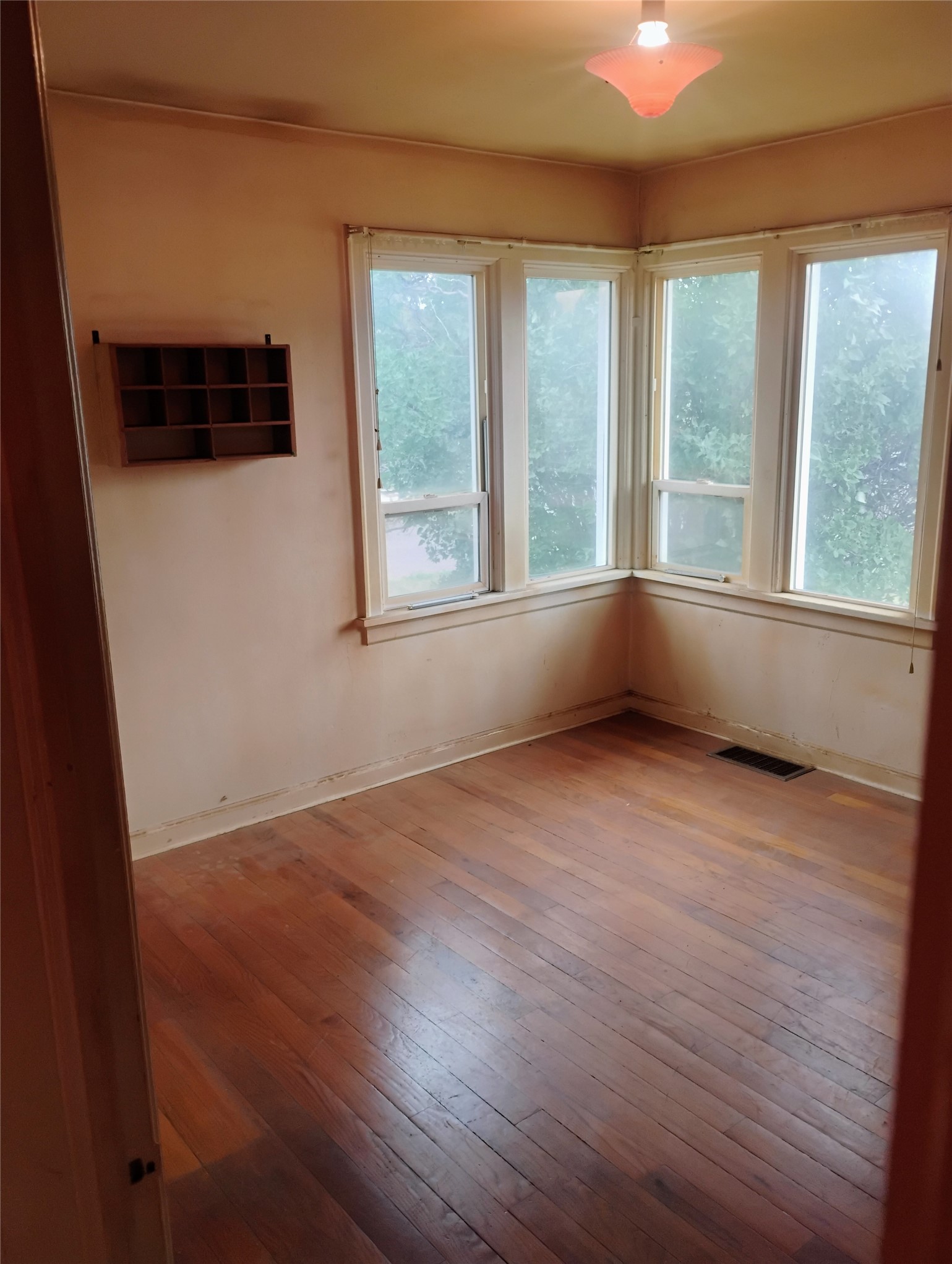 1300 5th Avenue S Property Photo 5