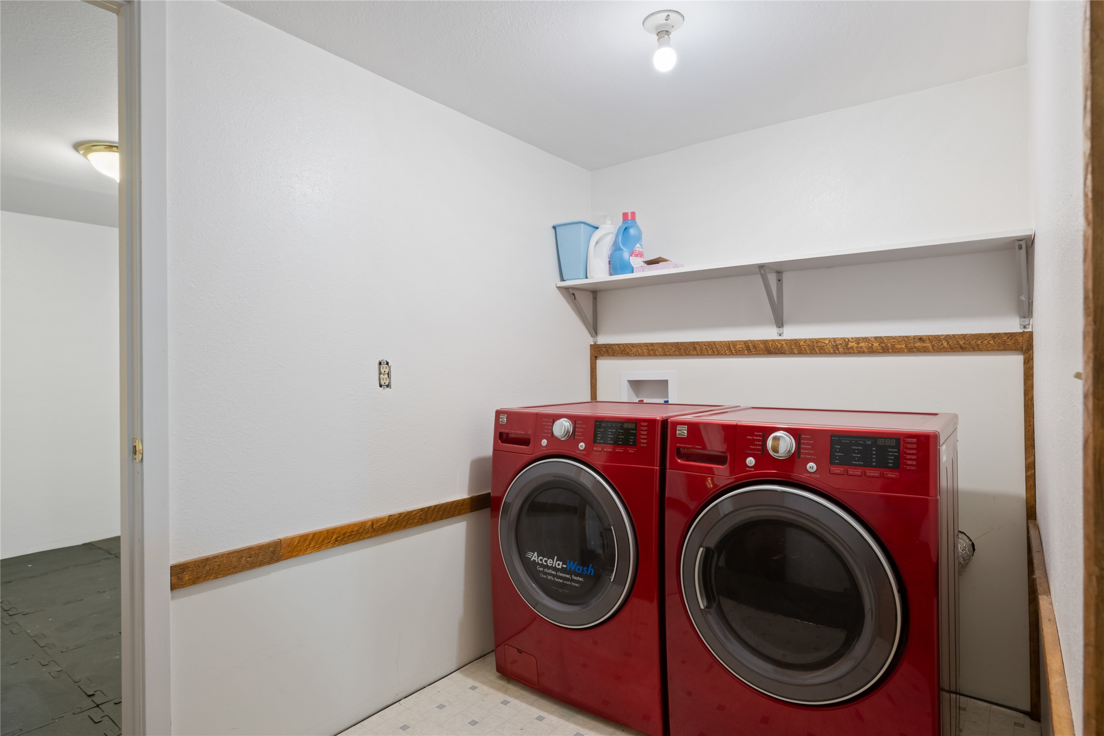 301 Water Street Property Photo 12