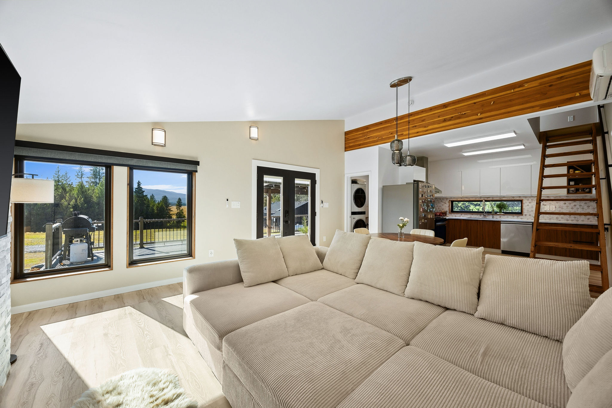 430 Mcgregor Meadows Road W Property Photo 11