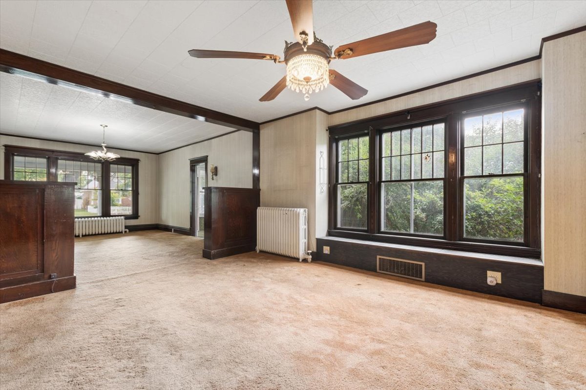 220 4th Avenue E Property Photo 9