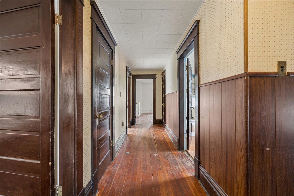 220 4th Avenue E Property Photo 10