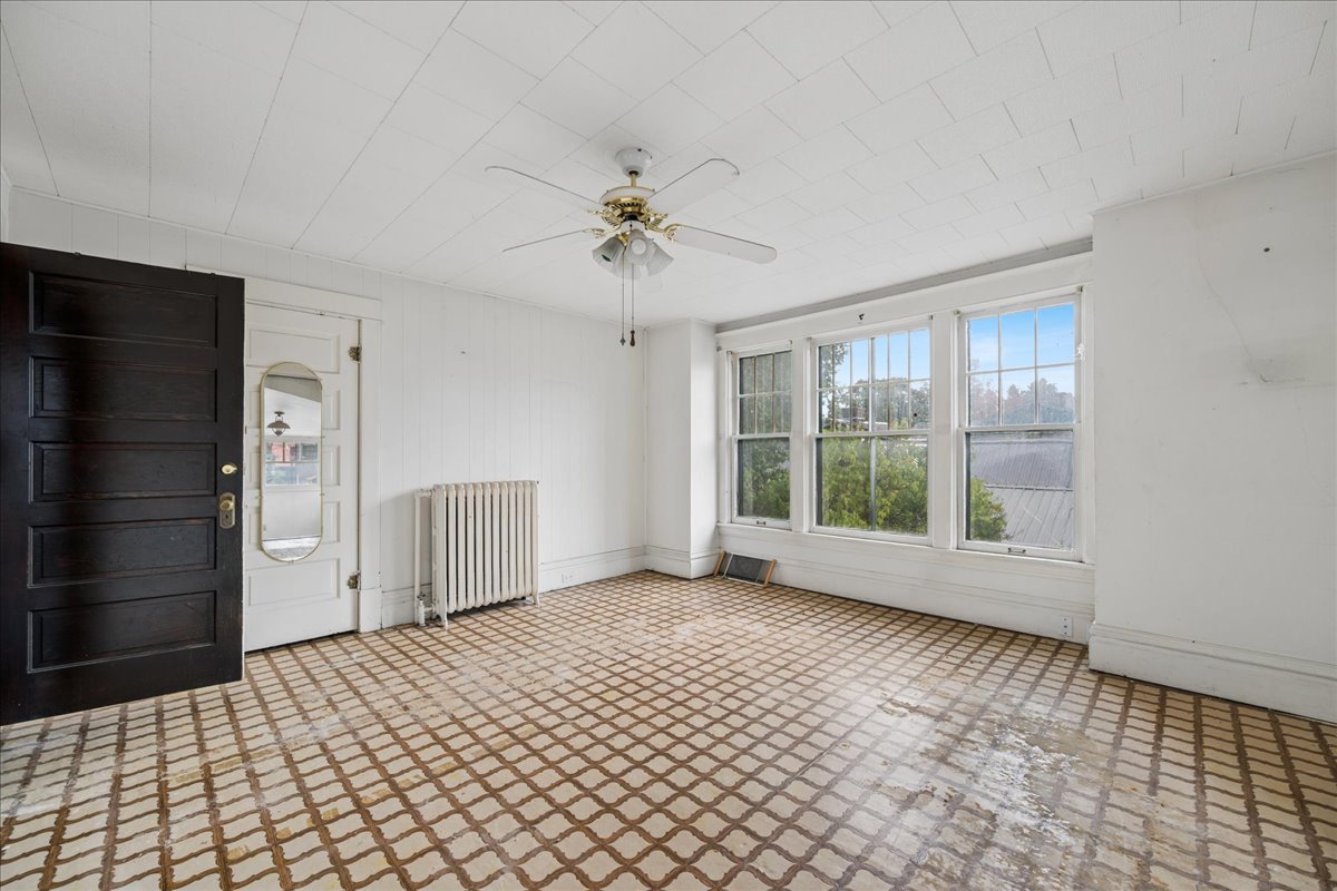 220 4th Avenue E Property Photo 13