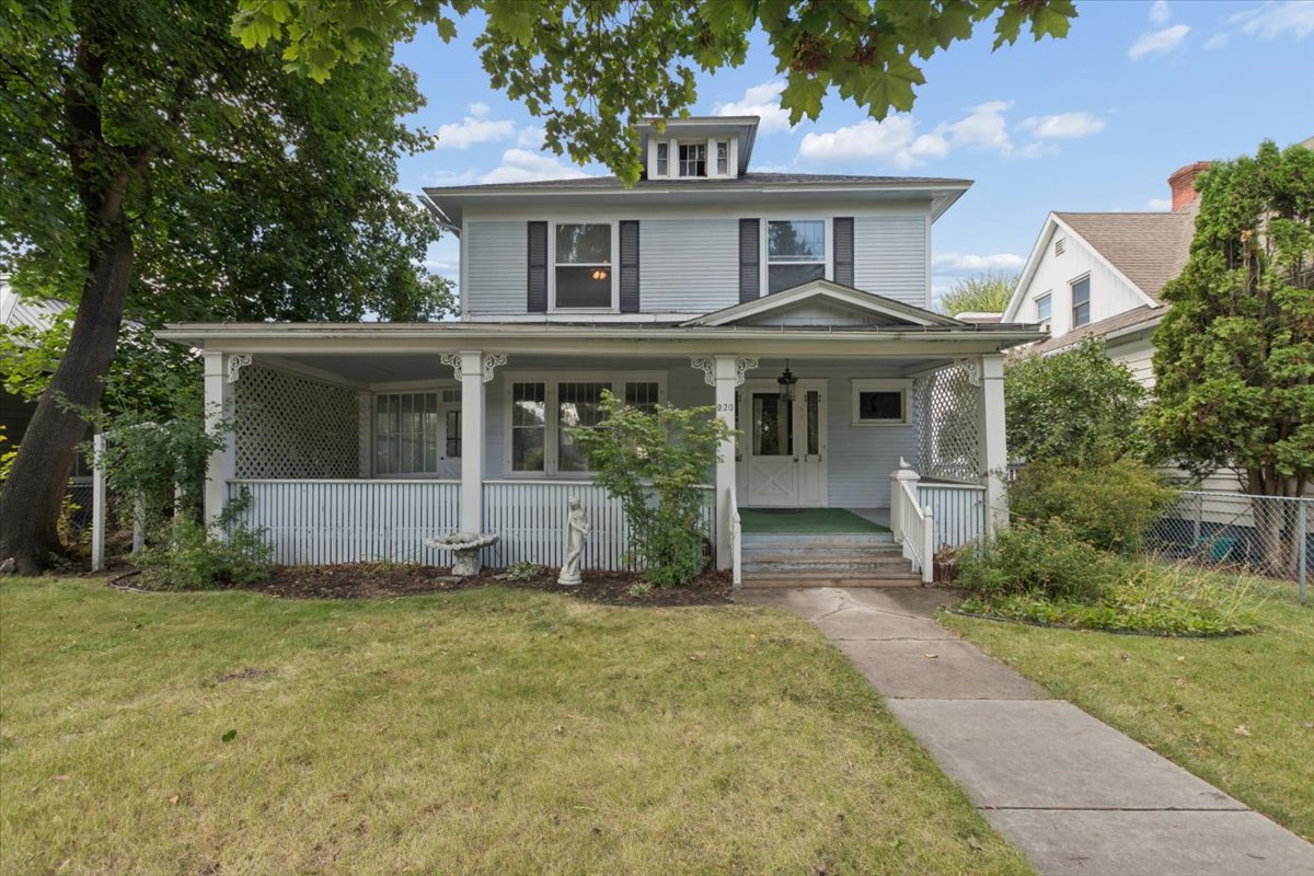 220 4th Avenue E Property Photo 14