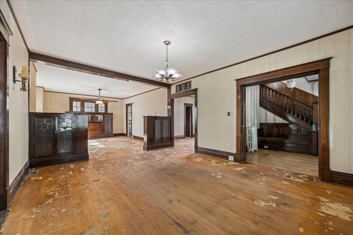 220 4th Avenue E Property Photo 14