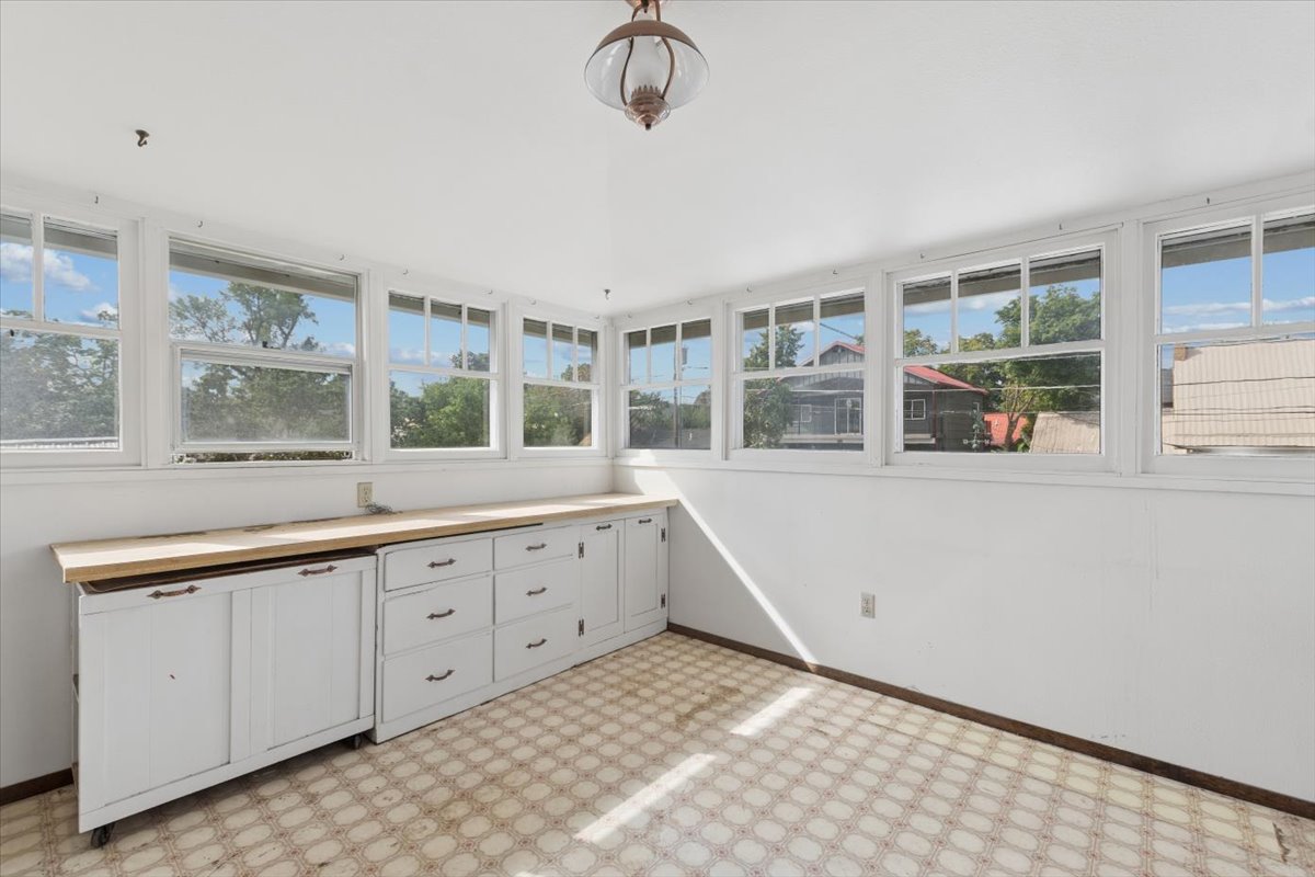 220 4th Avenue E Property Photo 17