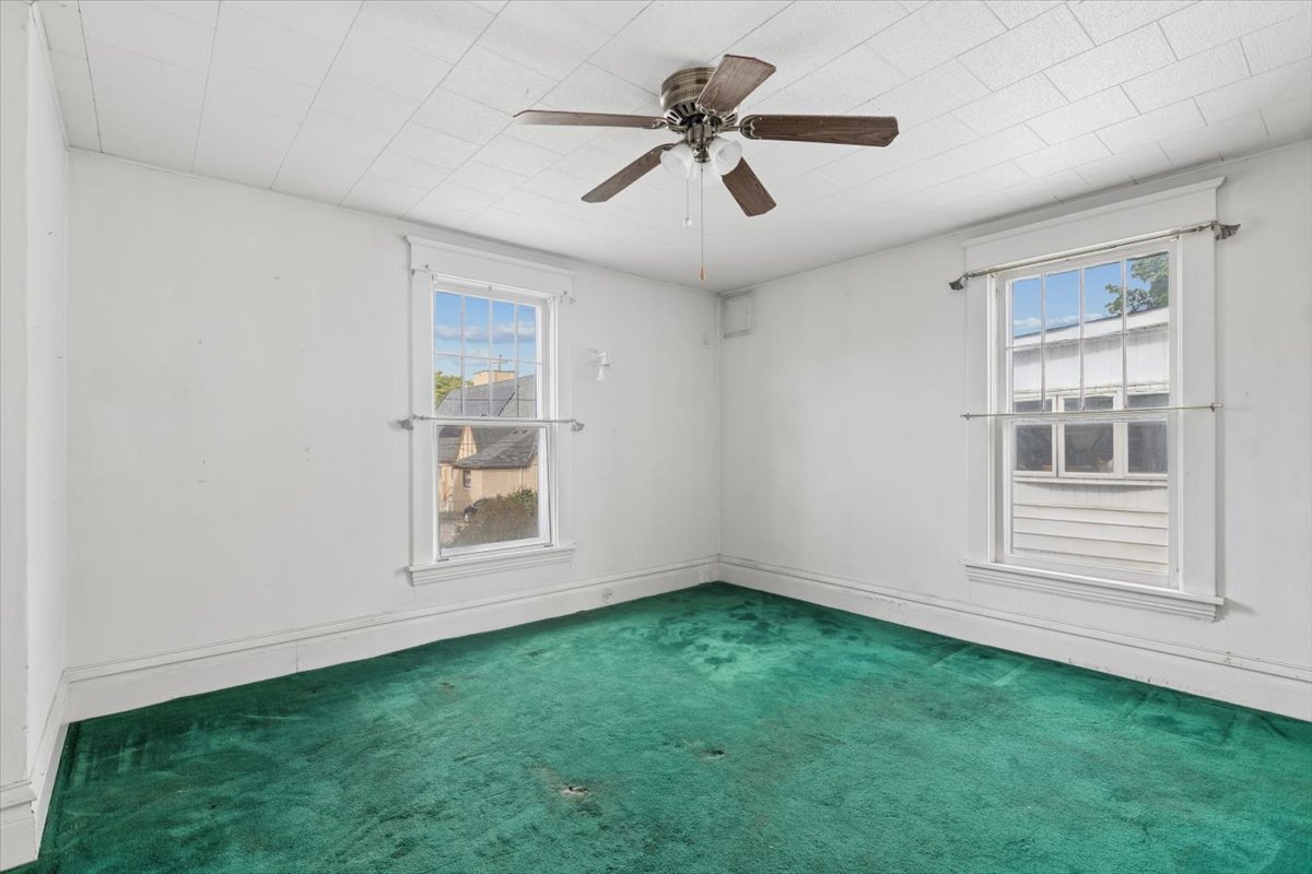 220 4th Avenue E Property Photo 20