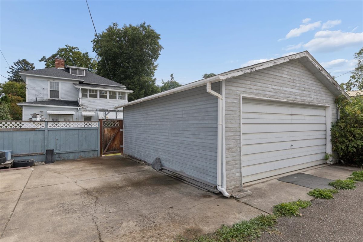 220 4th Avenue E Property Photo 23