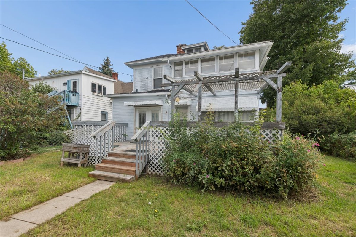 220 4th Avenue E Property Photo 35