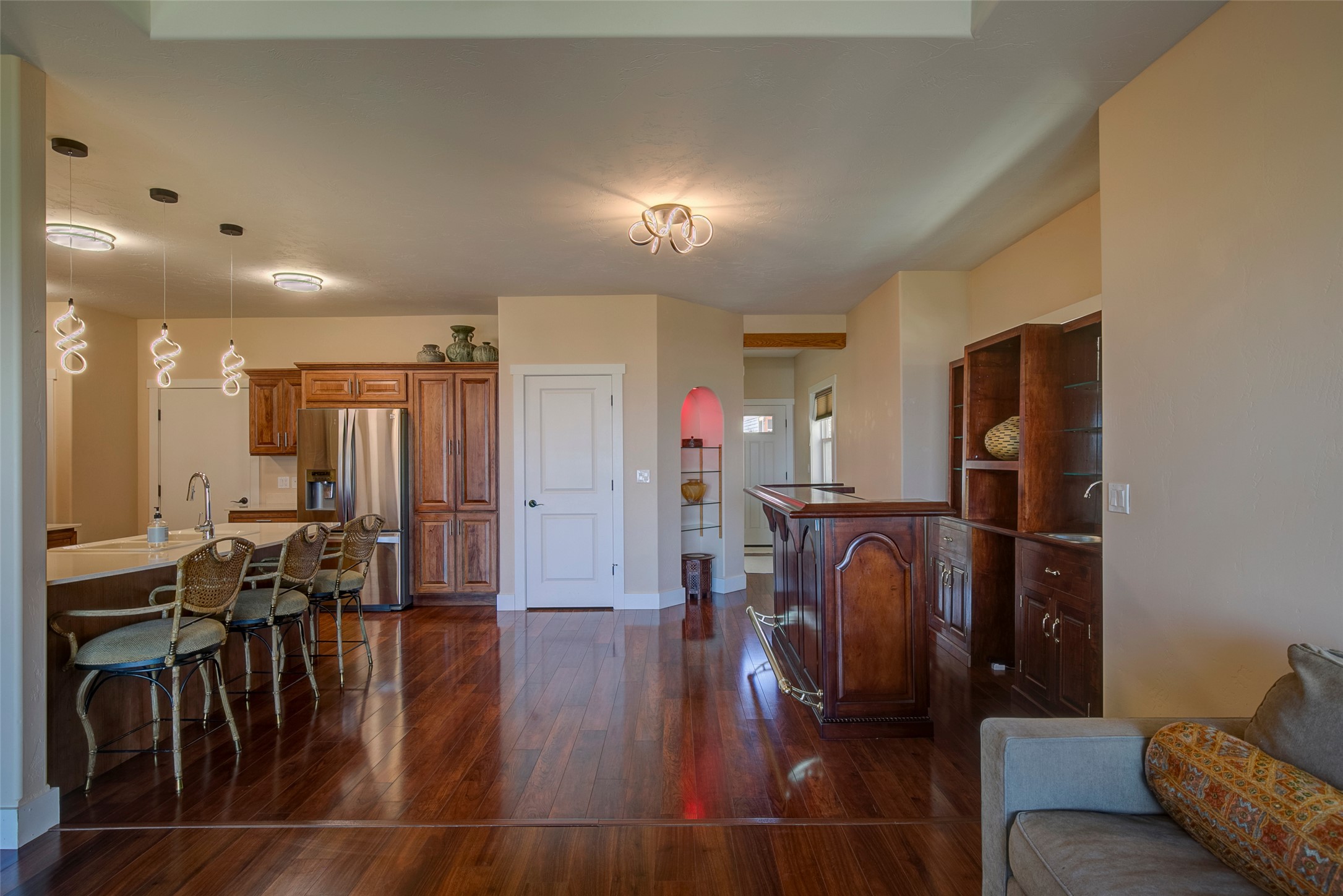 2060 Scott Drive Property Photo 7