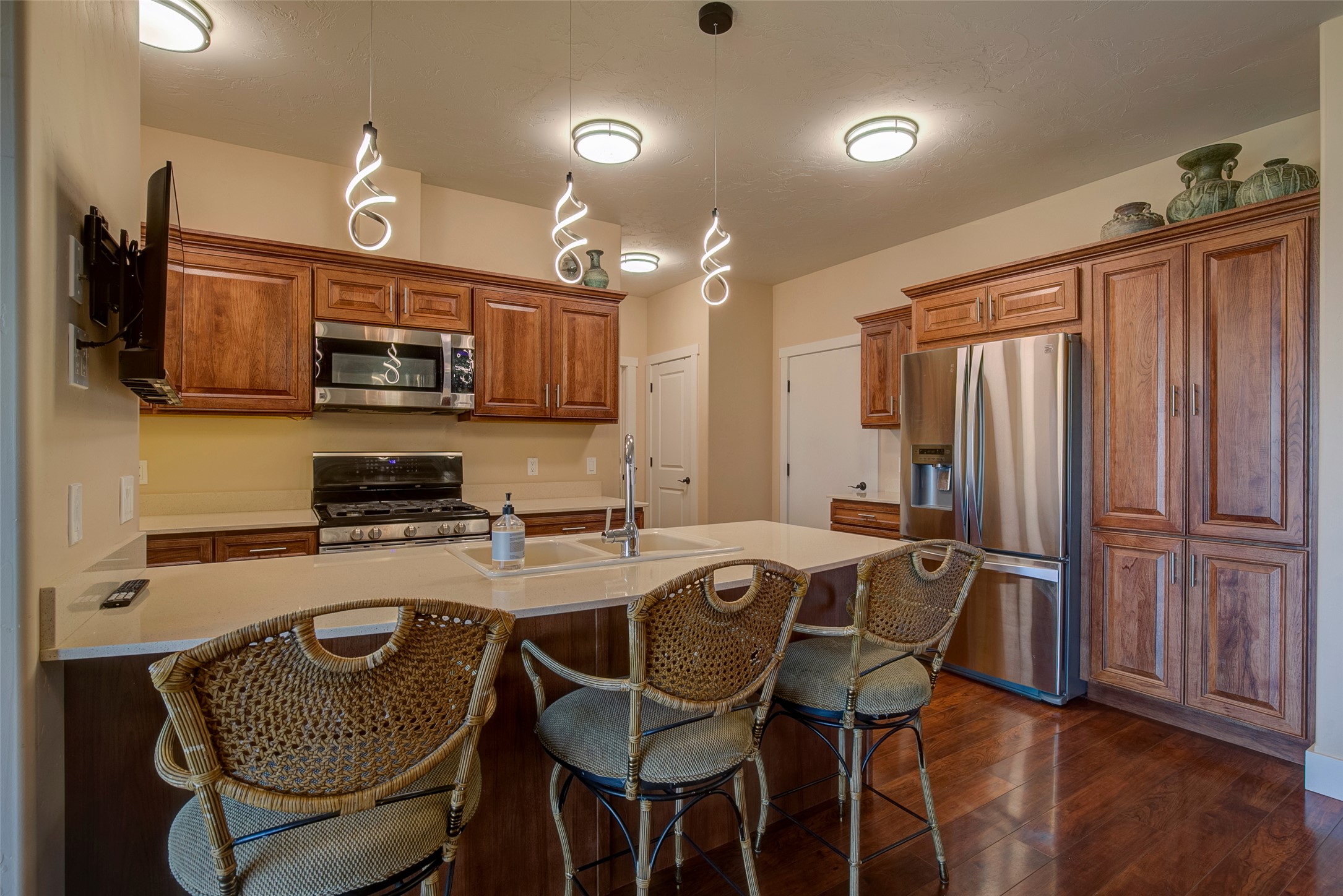 2060 Scott Drive Property Photo 10