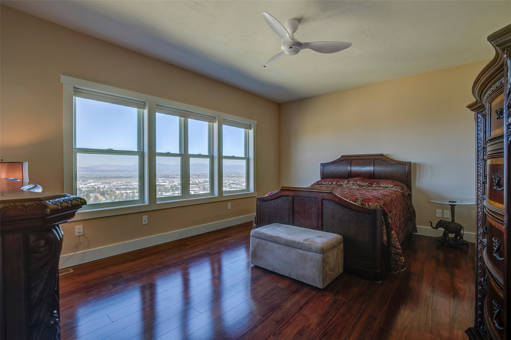 2060 Scott Drive Property Photo 17