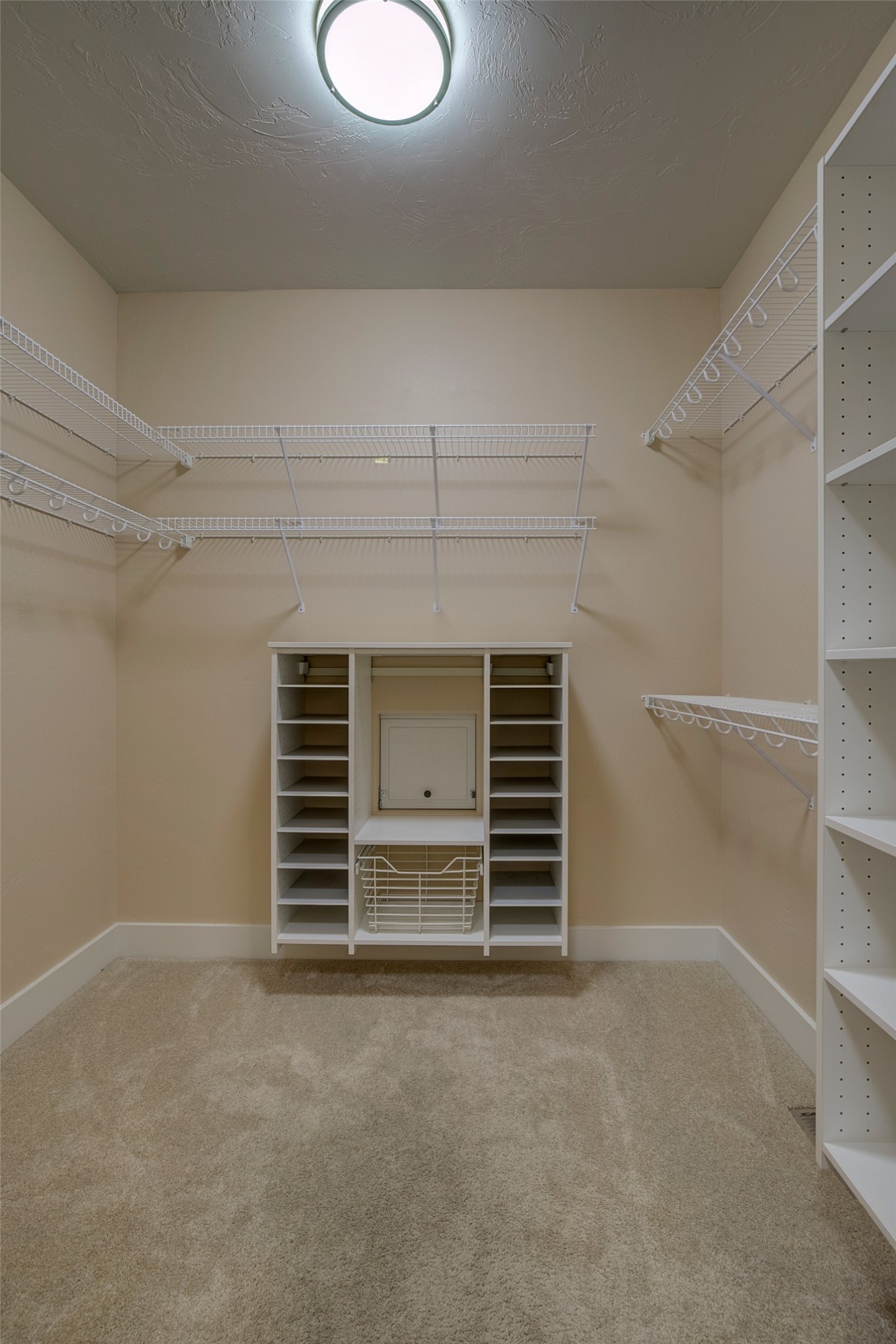 2060 Scott Drive Property Photo 23