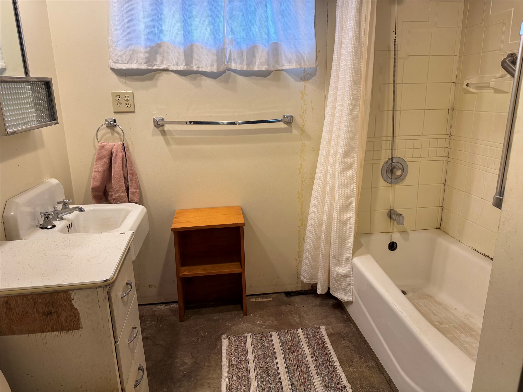 608 N Davis Street Property Photo 28