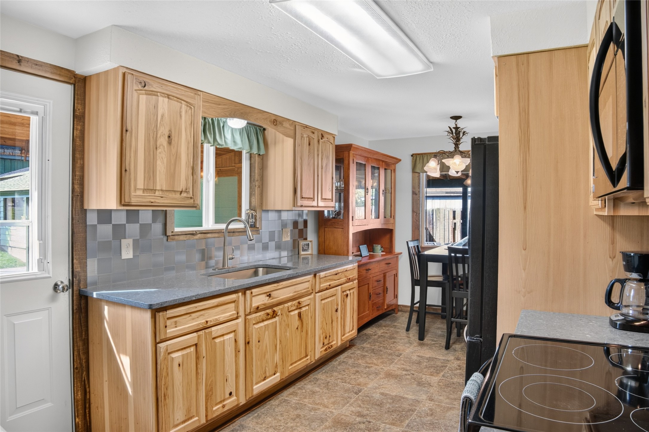 66 Highwood Drive Property Photo 13