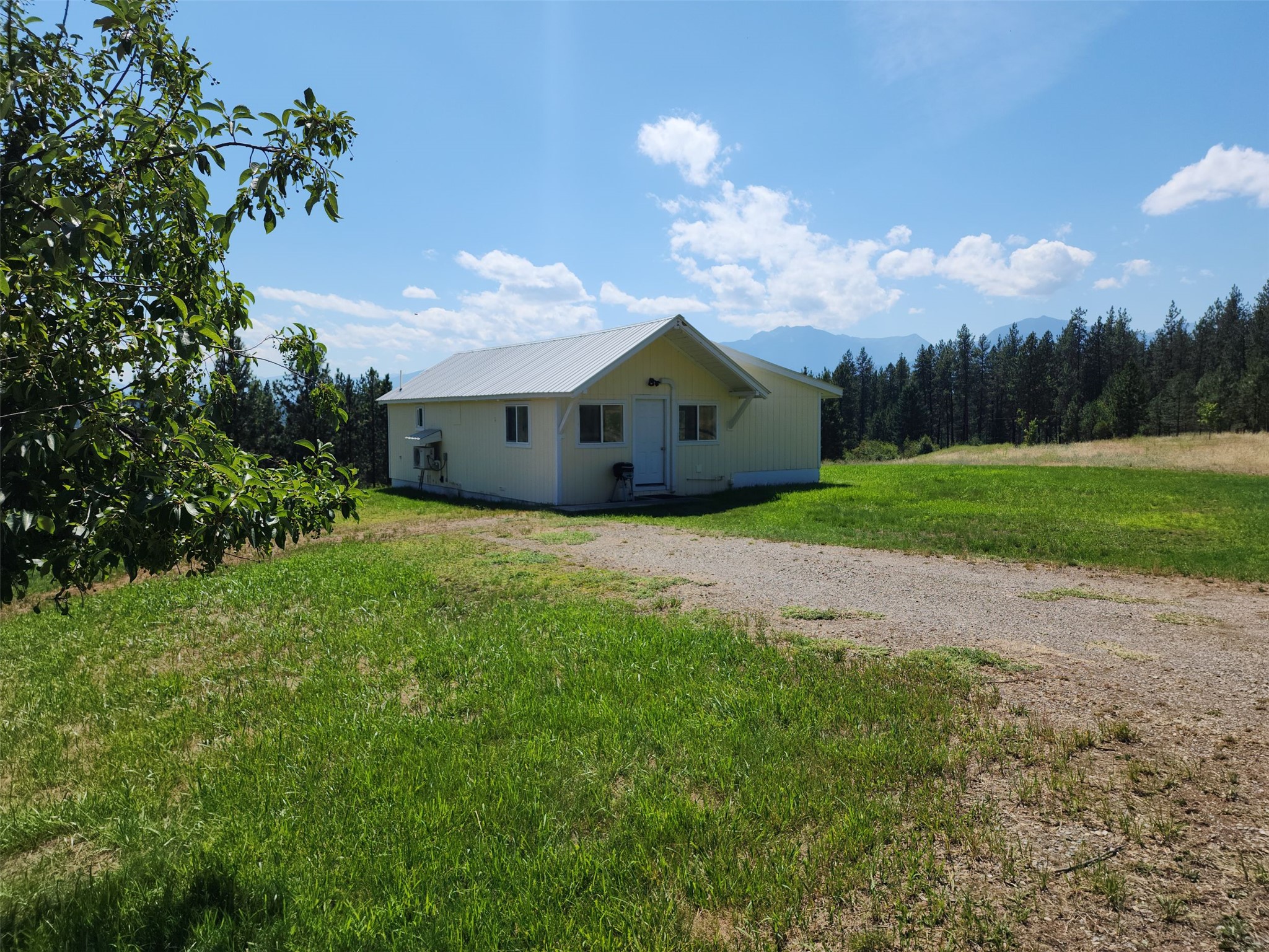 562 Mack Road Property Photo 2