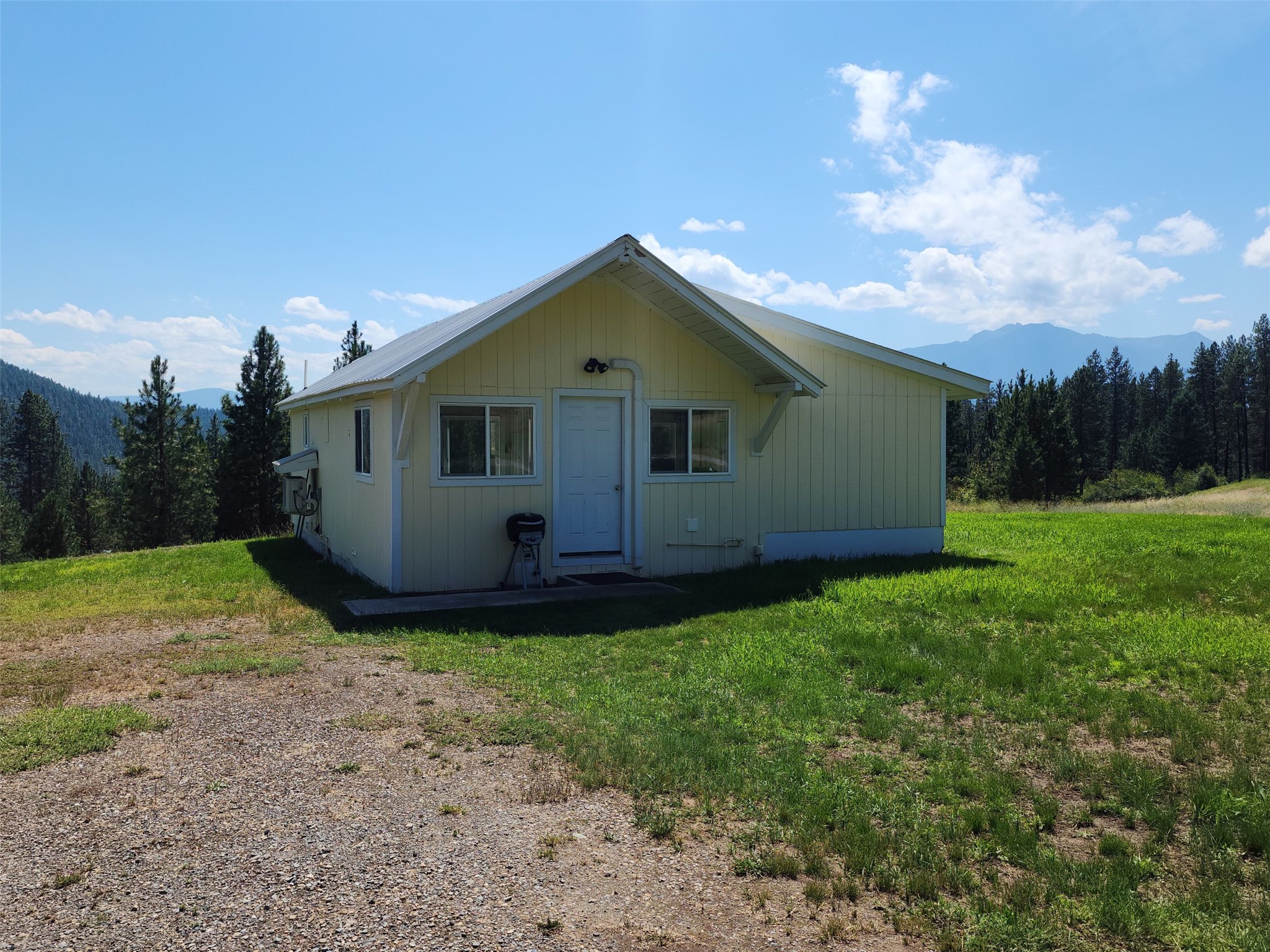 562 Mack Road Property Photo 3