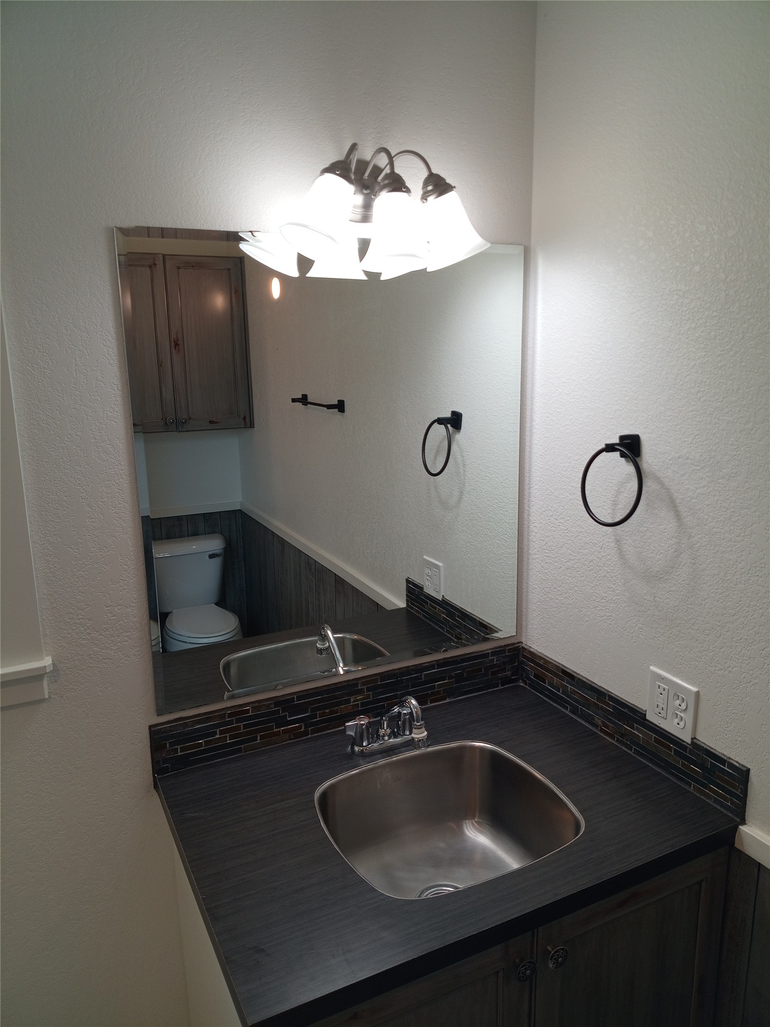 902 Rickards Street Property Photo 17