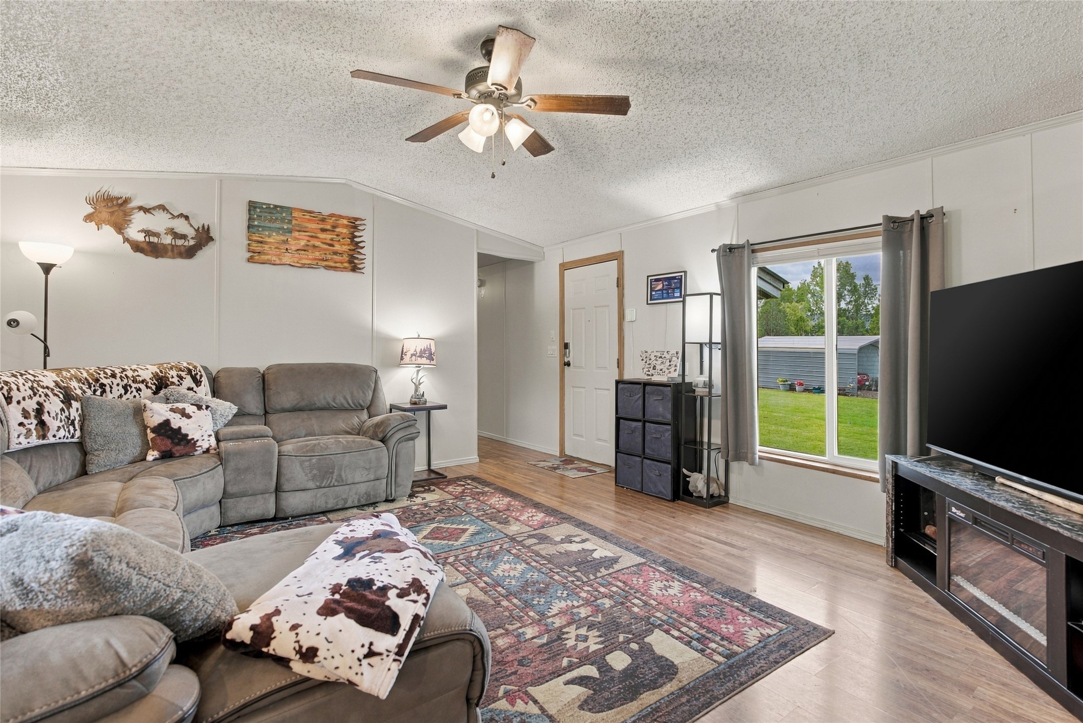 4725 Richlie Street Property Photo 1