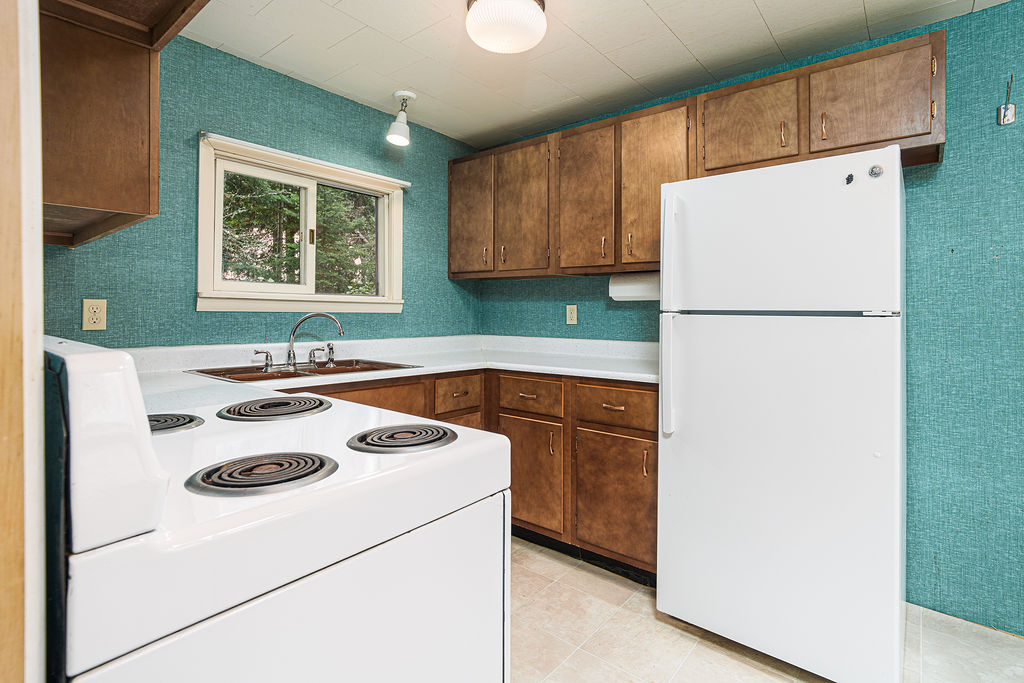 28 1st Avenue E Property Photo 13