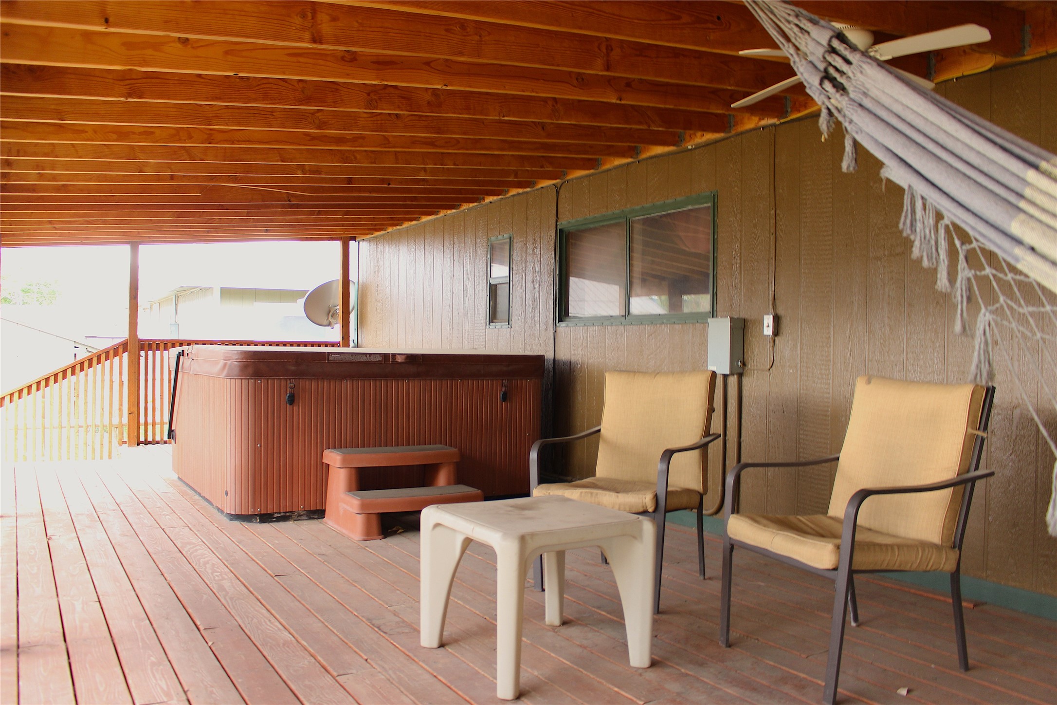 204 S Jackson Street Property Photo 5