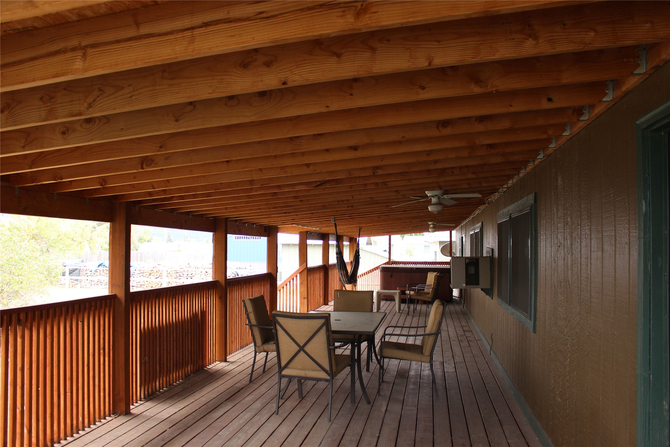 204 S Jackson Street Property Photo 7