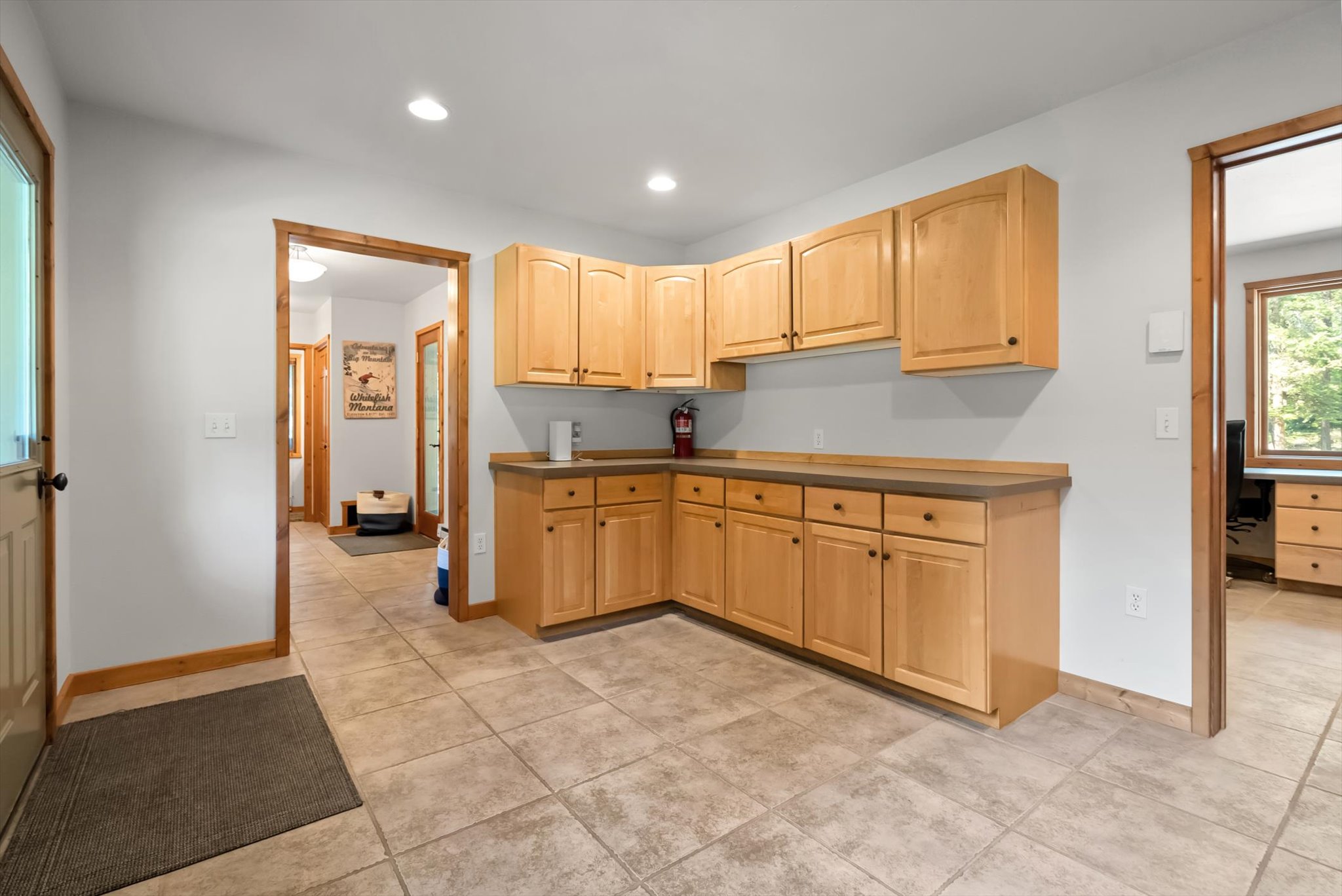 2405 E Lakeshore Drive Property Photo 26