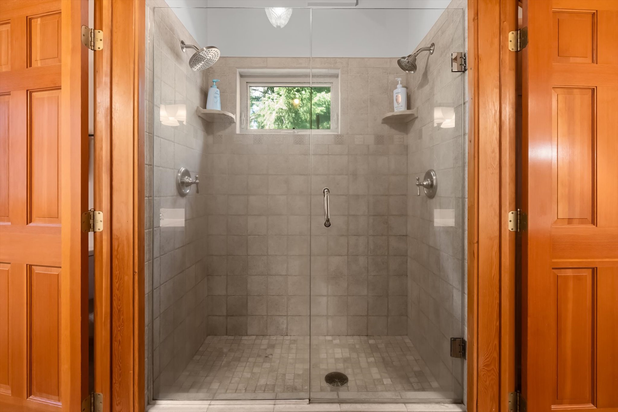 2405 E Lakeshore Drive Property Photo 37