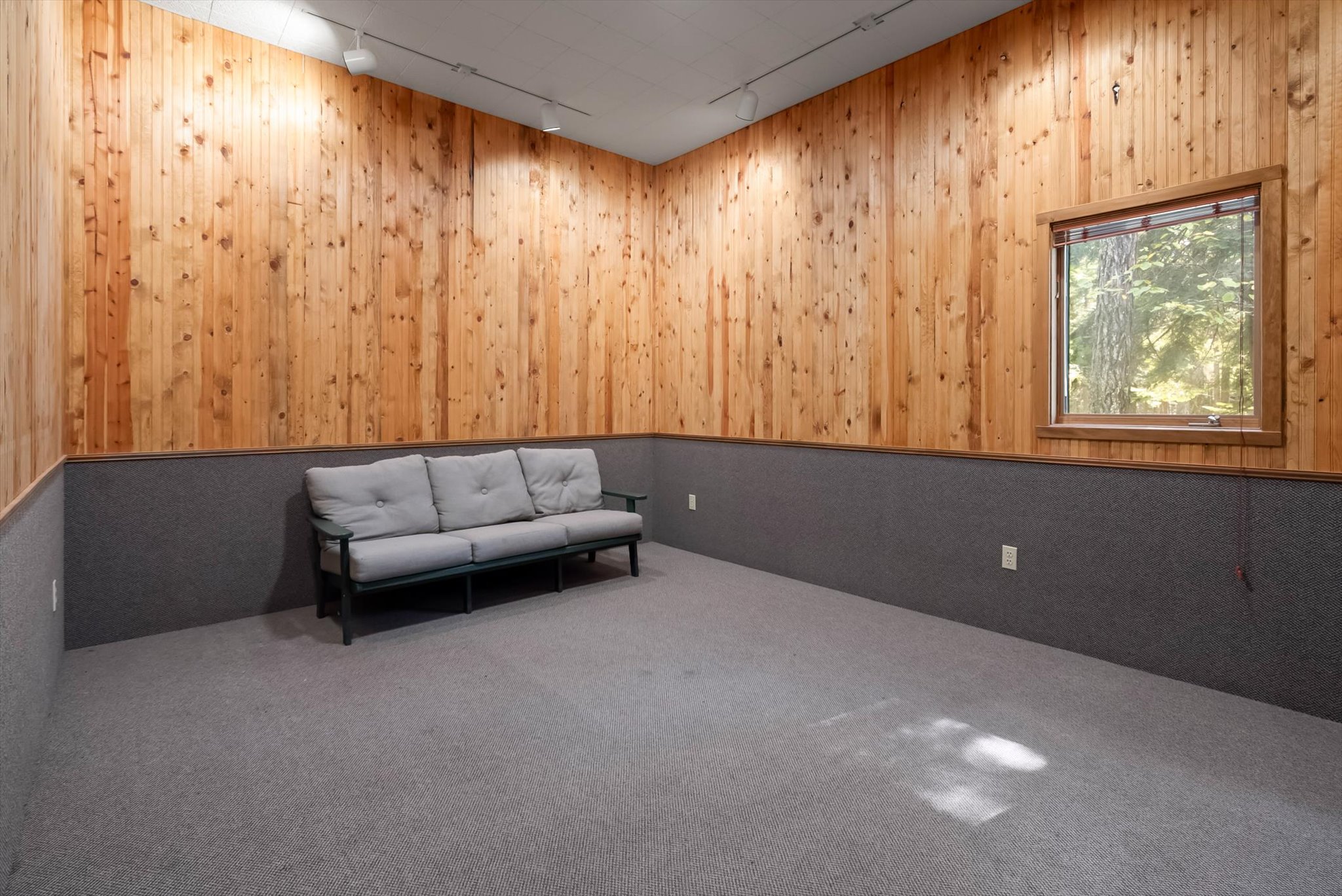 2405 E Lakeshore Drive Property Photo 52